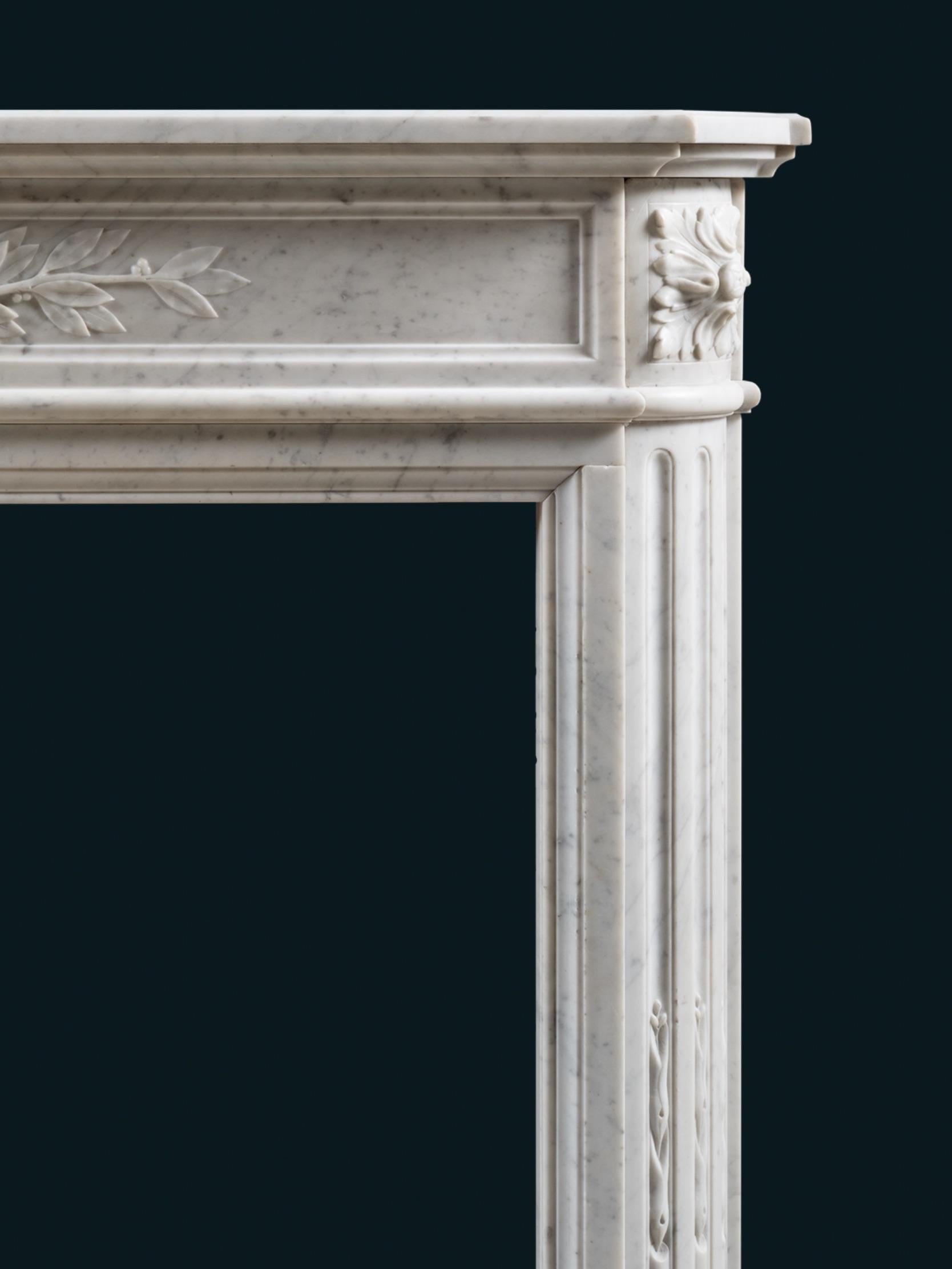 A 19th Century Louis XVI Style Chimneypiece in Carrara Marble In Good Condition For Sale In London, GB