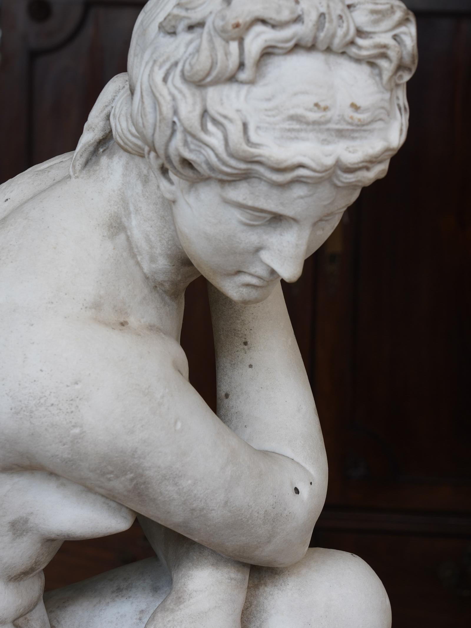 19th Century Marble Crouching Venus 15