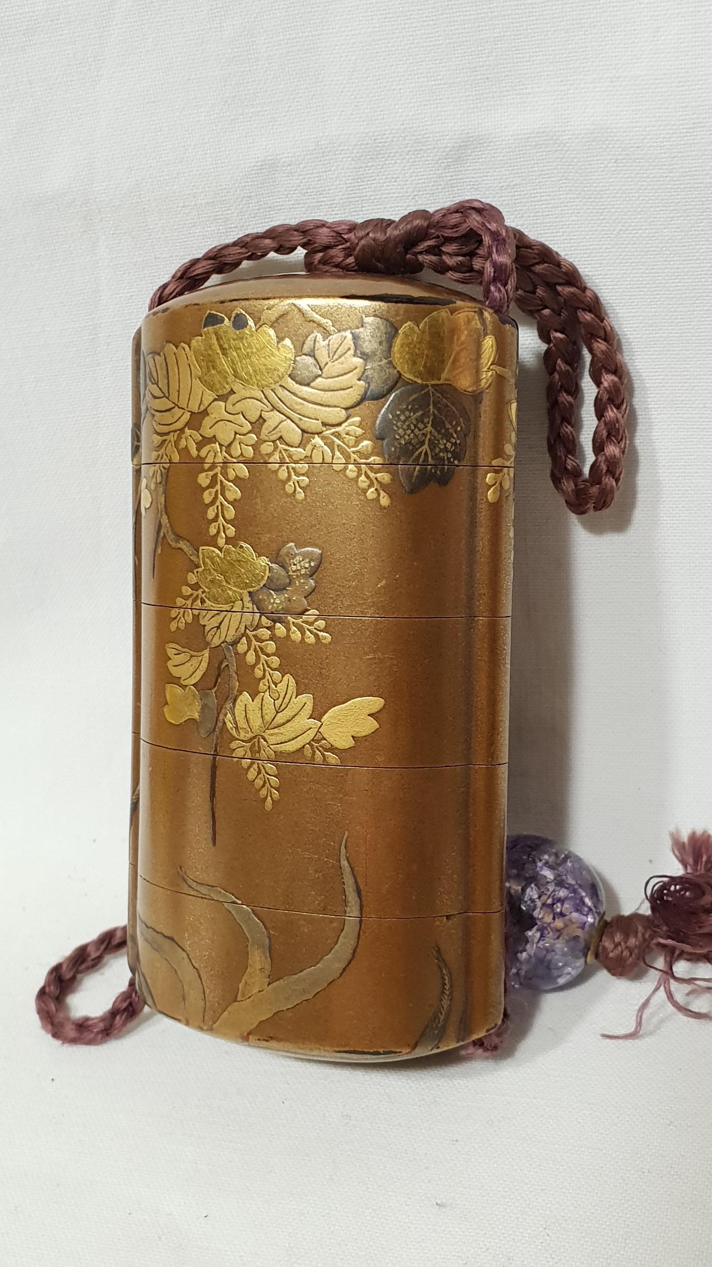 Late 19th Century 19th Century Meiji Period Gild Laquered Inro