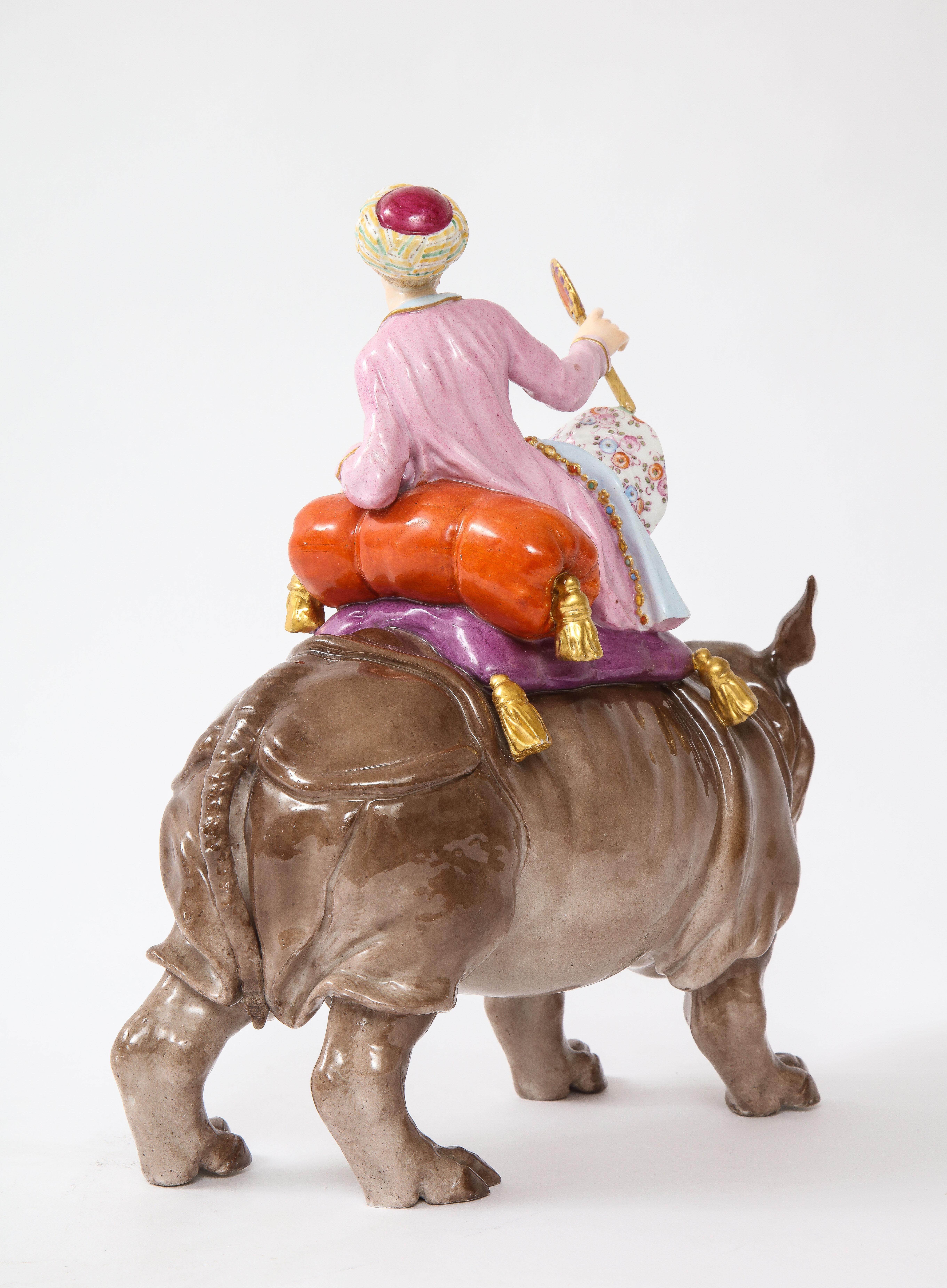 Meissener Porzellanfigur eines Malabar-Mannes auf einem Rhinoceros aus dem 19. Jahrhundert im Zustand „Gut“ im Angebot in New York, NY