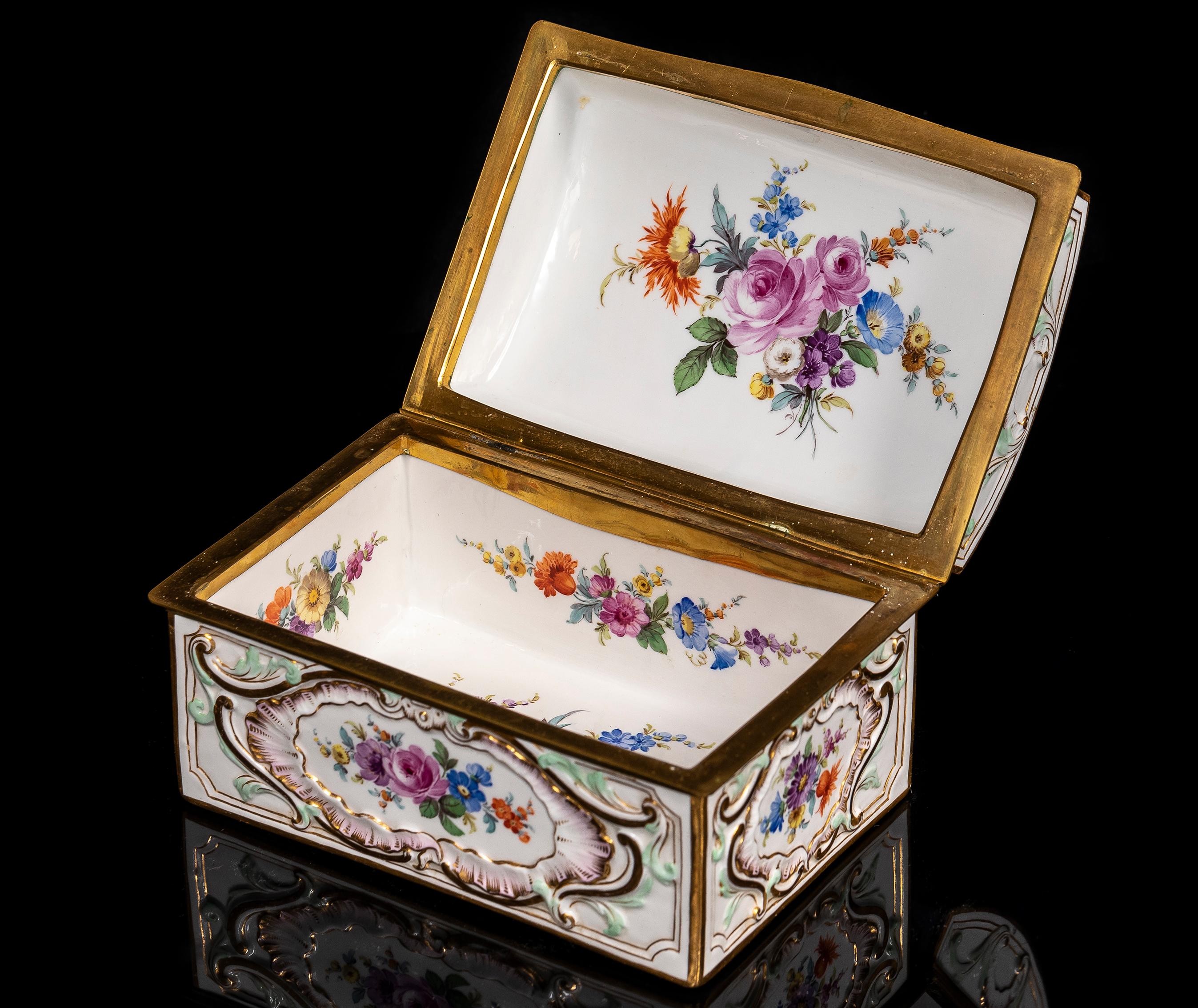 Hand-Carved A 19th Century Meissen Porcelain Ormolu Mounted Hinged Box with Watteau Scene For Sale