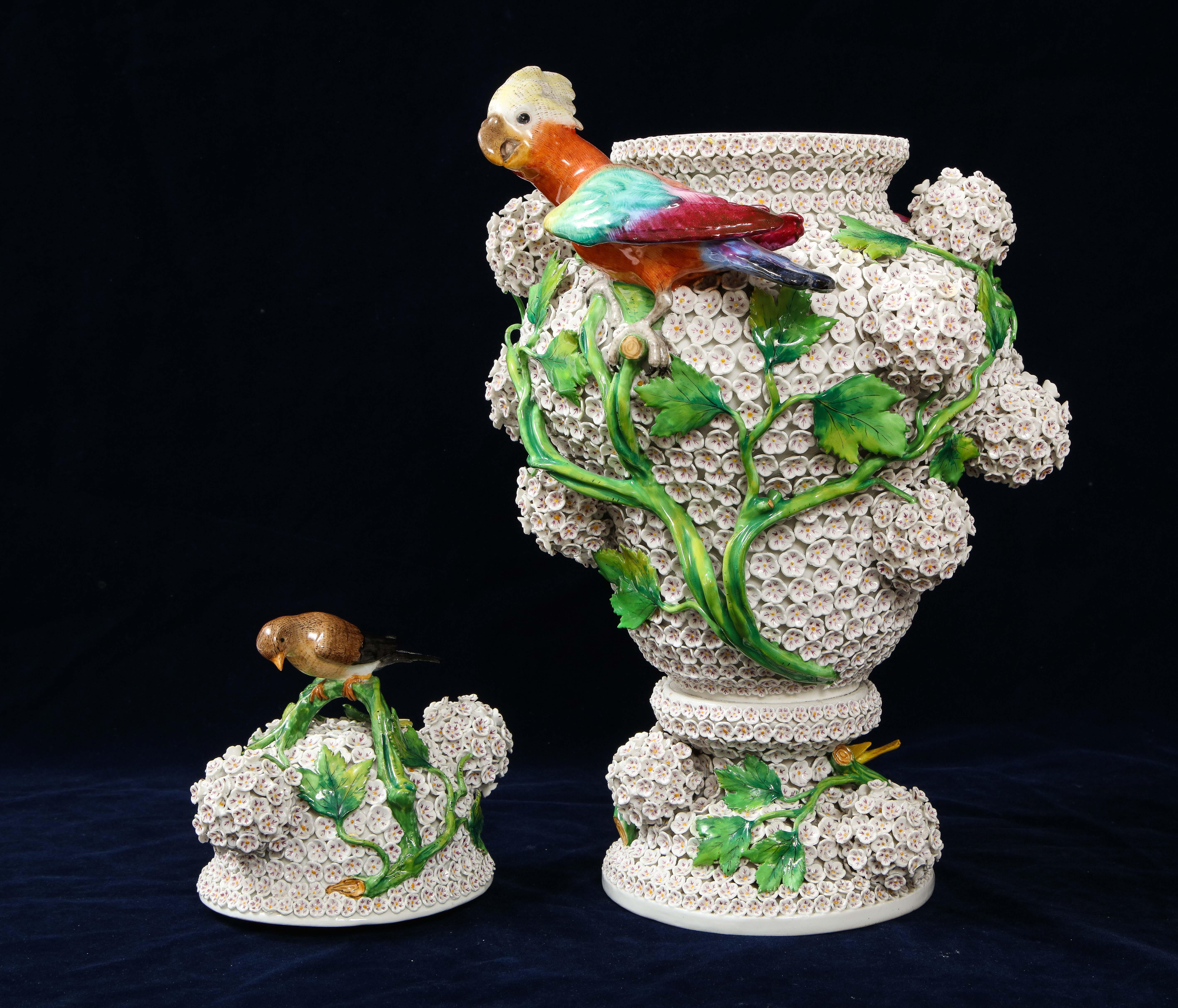 German 19th Century Meissen Porcelain Schneeballen Snowball Vase with Meissen Birds