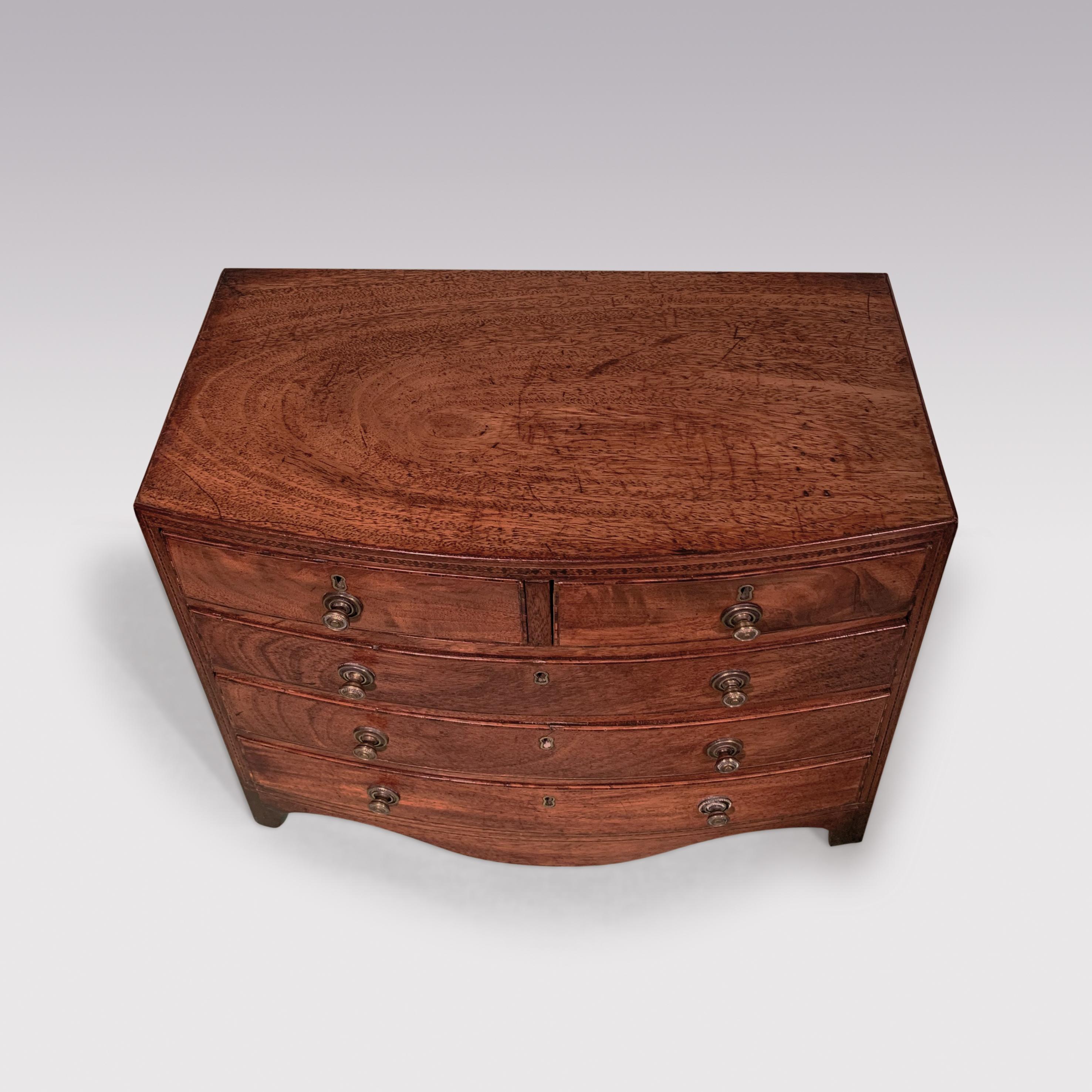 English 19th Century Miniature Bow Fronted Chest of Drawers For Sale