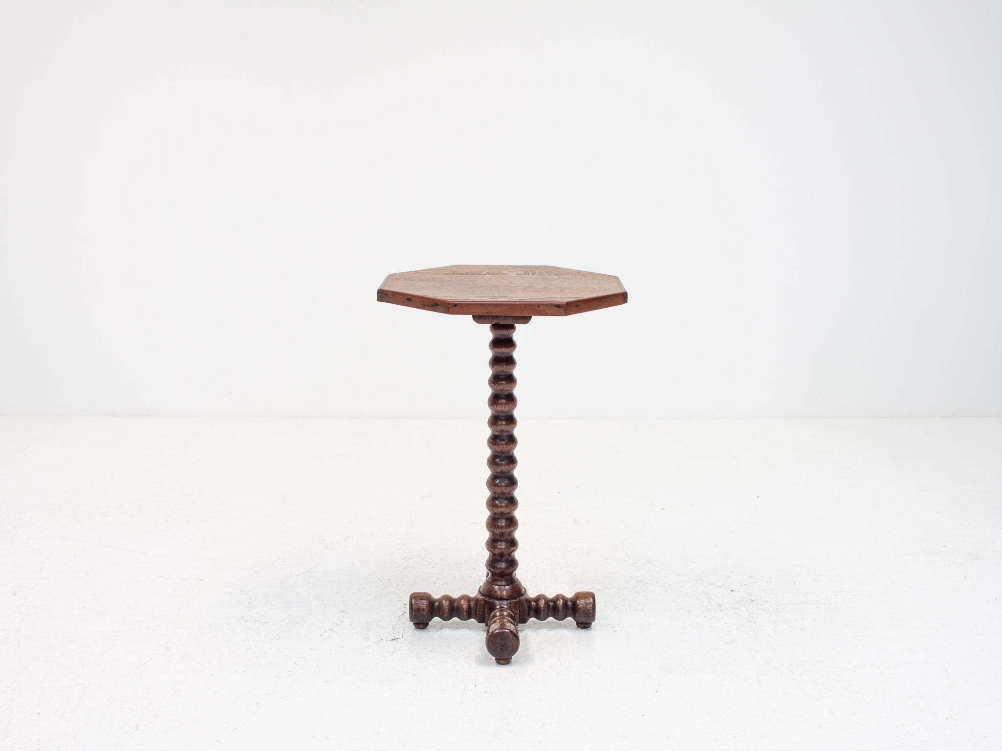 A 19th Century Octagonal Topped Rustic Bobbin Based Occasional Table in Oak 4