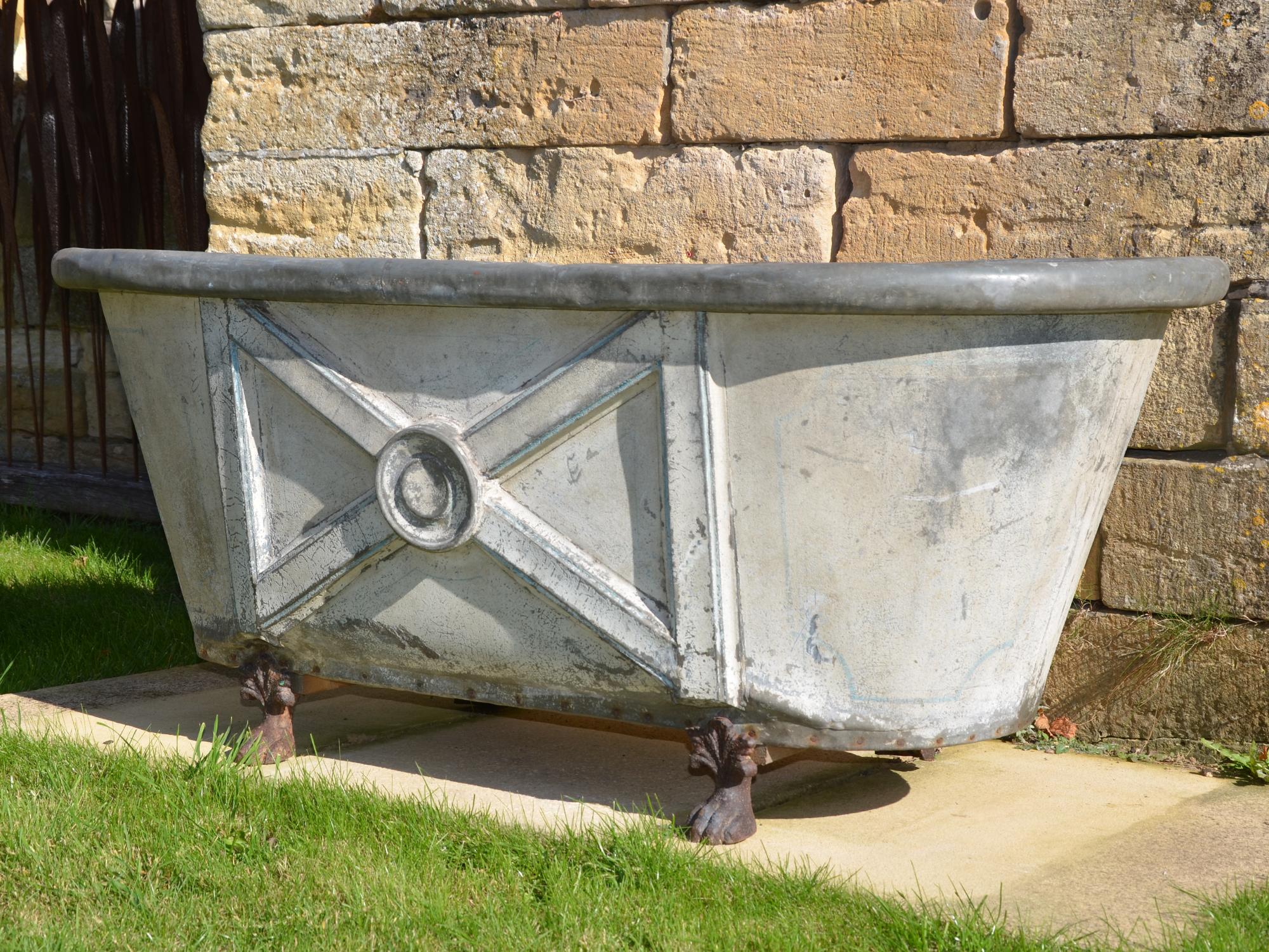 English 19th Century Painted Zinc Bath Tub