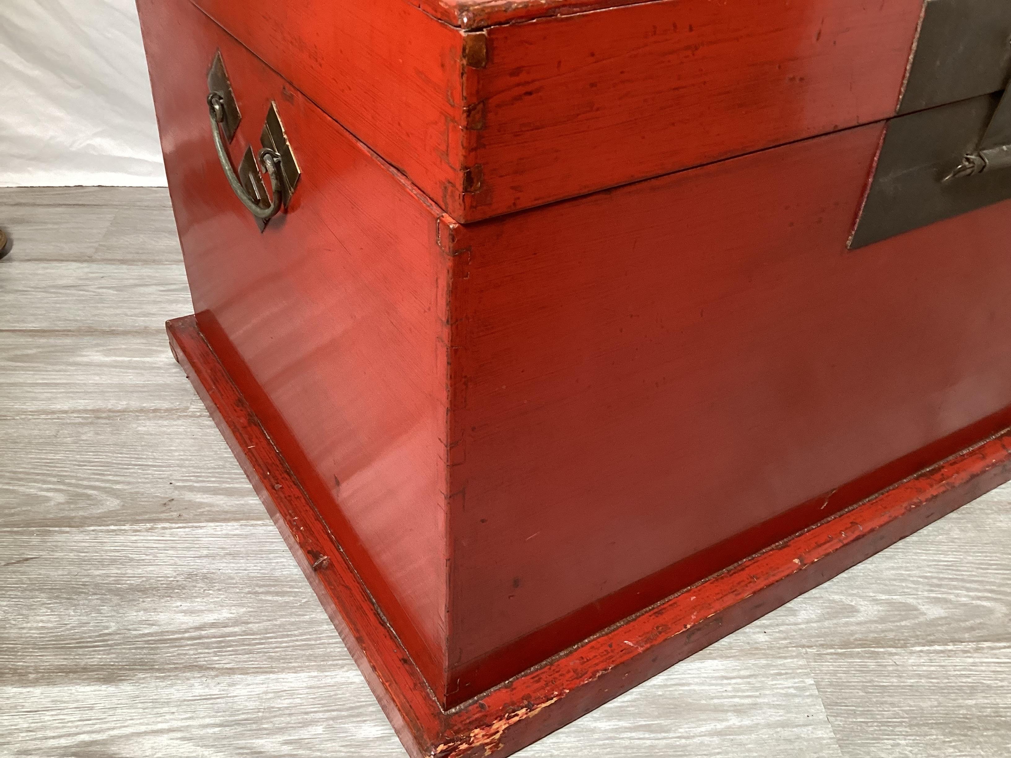 A 19th Century Red Lacquer Blanket Chest Trunk For Sale 4