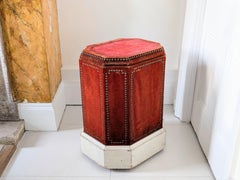 Ein drehbarer Sockel aus dem 19.