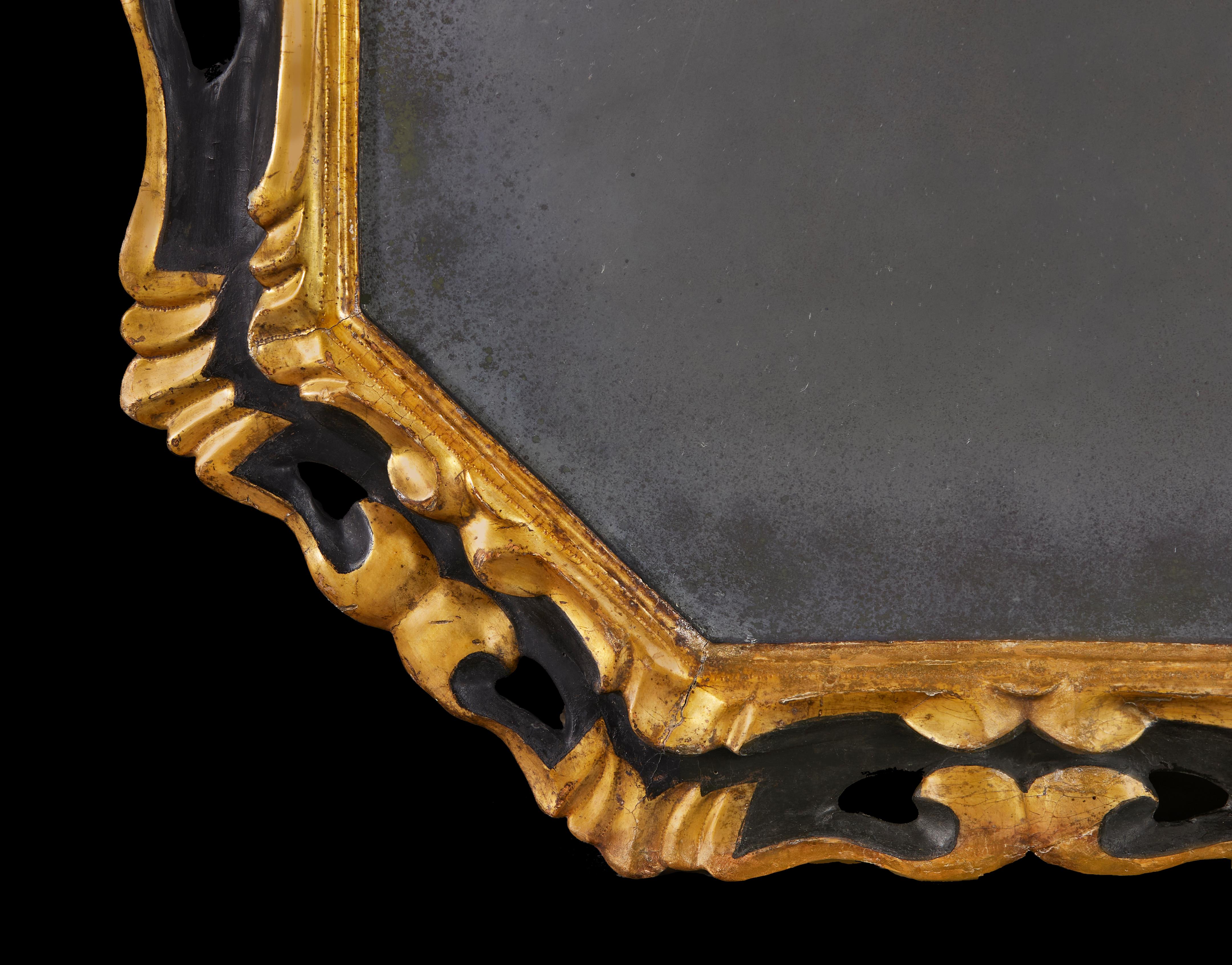 Achteckiger römischer Spiegel aus Giltwood aus dem 19. (19. Jahrhundert) im Angebot