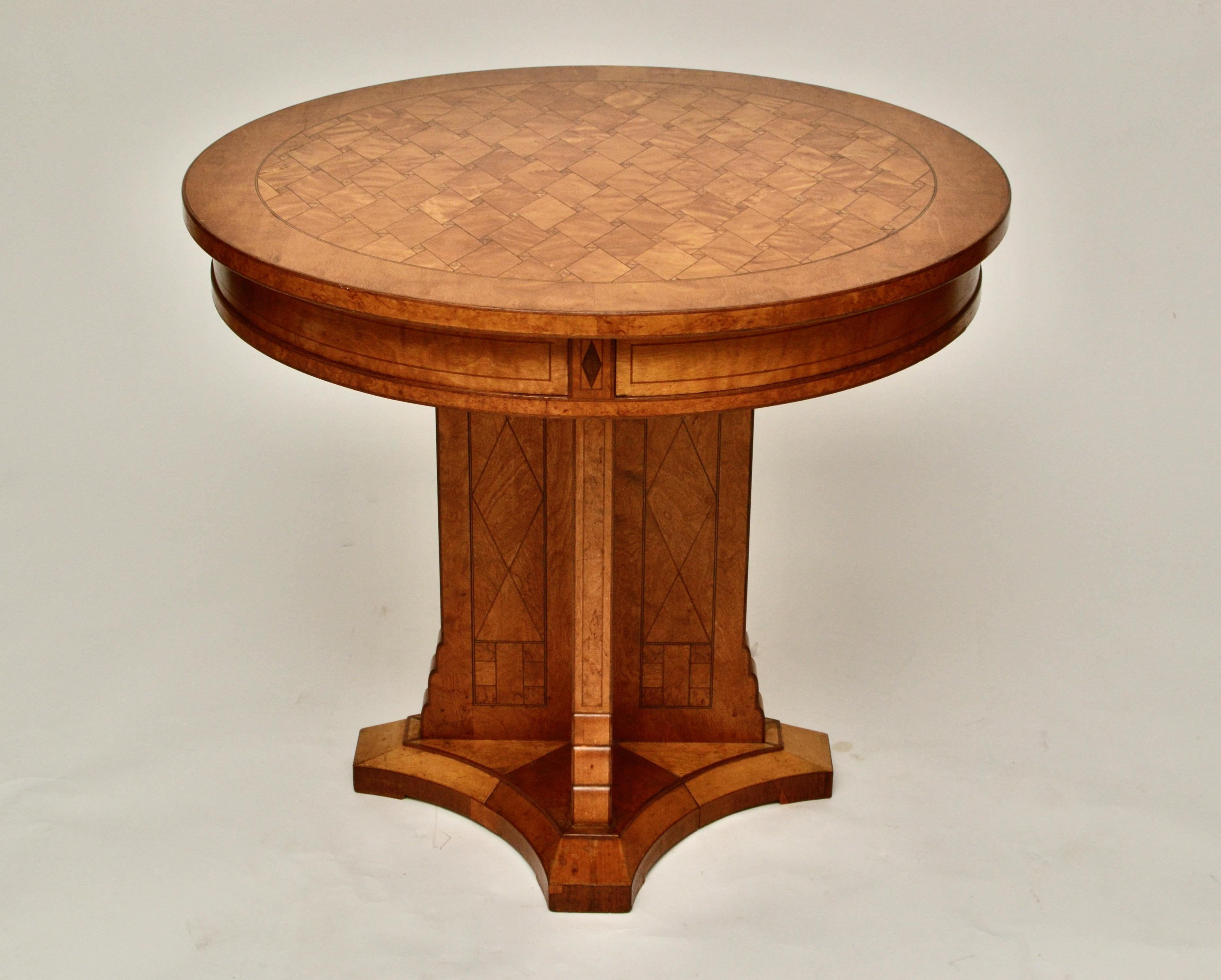 Veneer 19th Century Russian Birch and Root Parquetry Gueridon Center Table