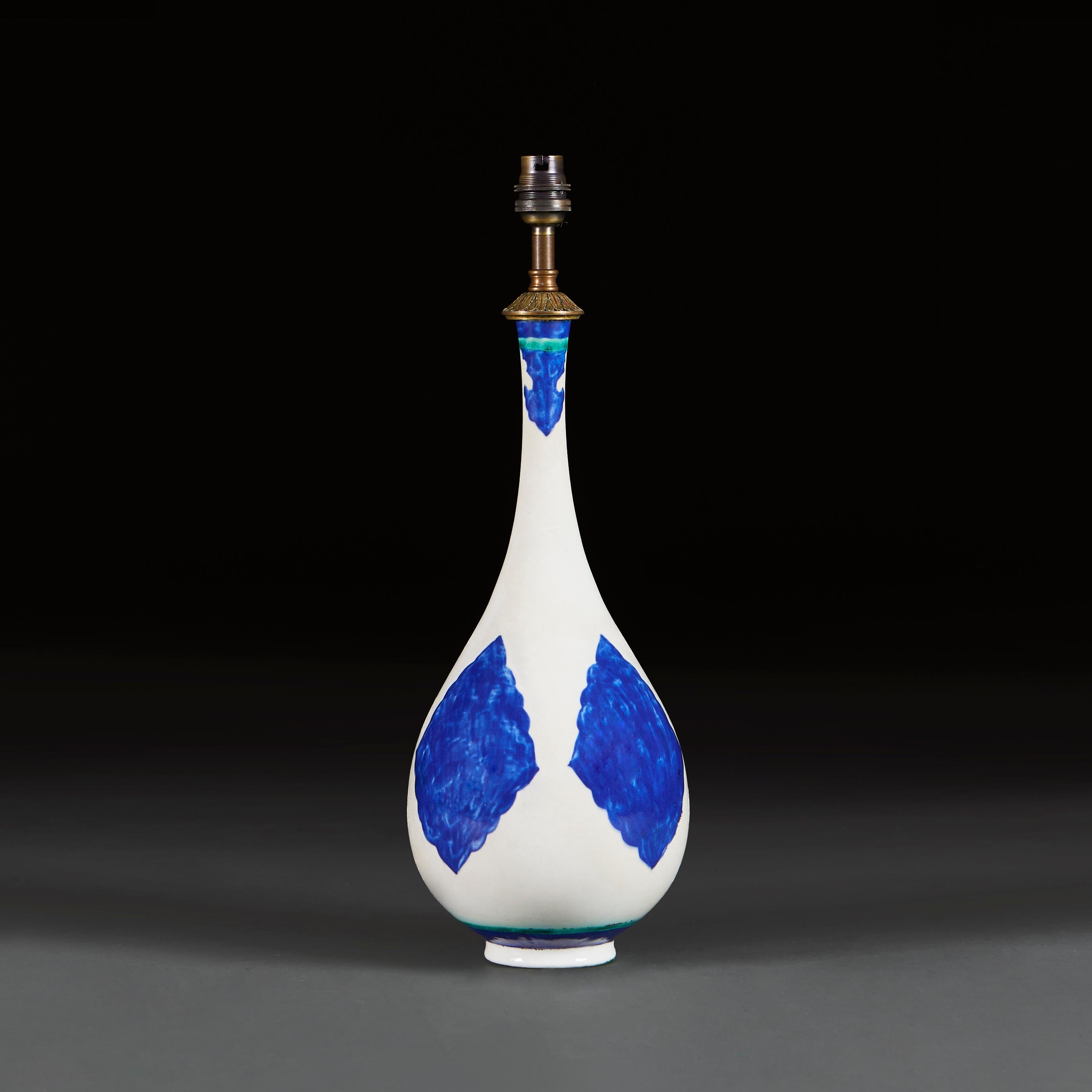 Eine Samson-Flaschenvase im persischen Stil des 19. Jahrhunderts als Lampe (Französisch)