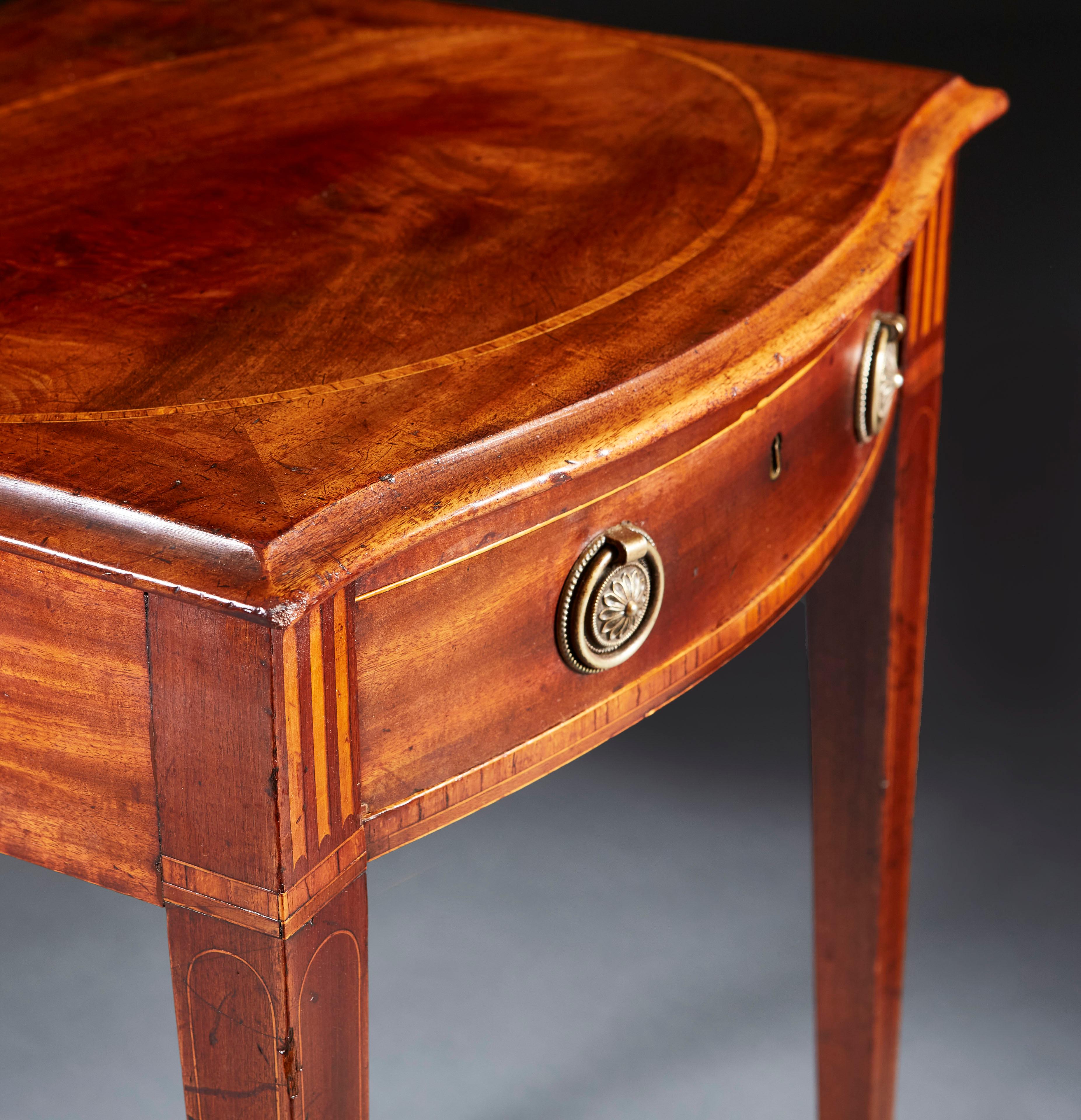 19th Century Serpentine Occasional Table In Good Condition In London, GB