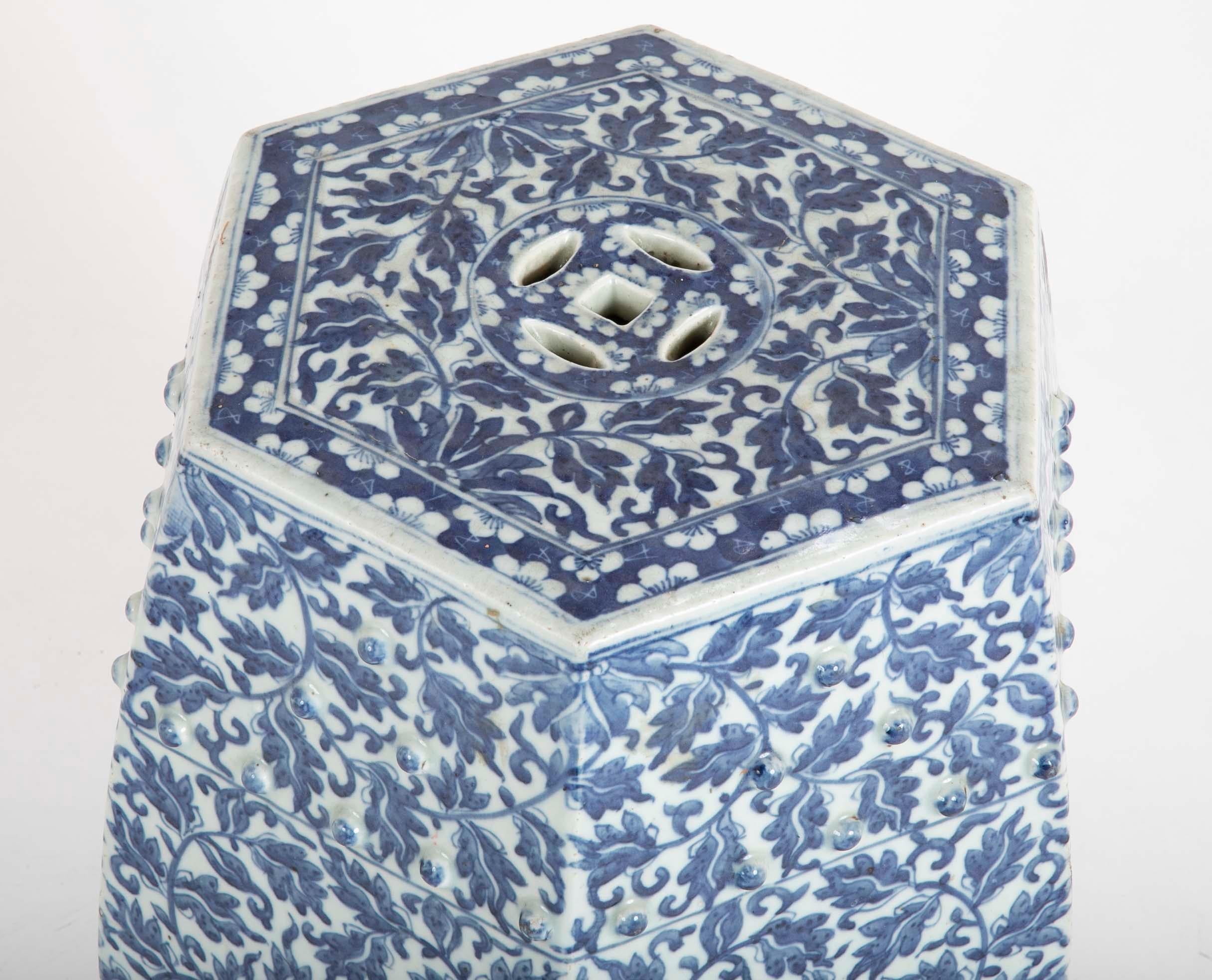 19th Century Sextagonal Blue and White Chinese Porcelain Garden Seat 6
