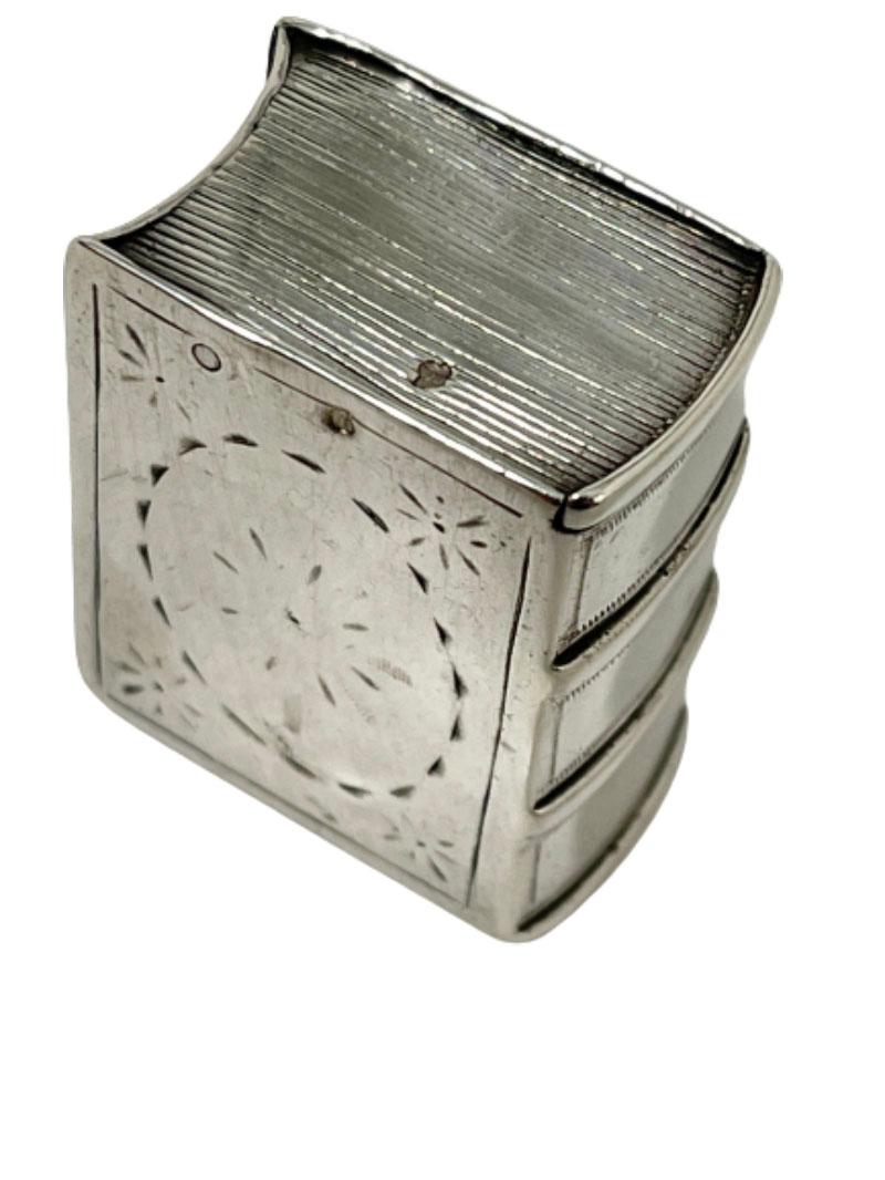 19th Century Silver Loderein or Snuff Box in the Shape of a Book For Sale 1