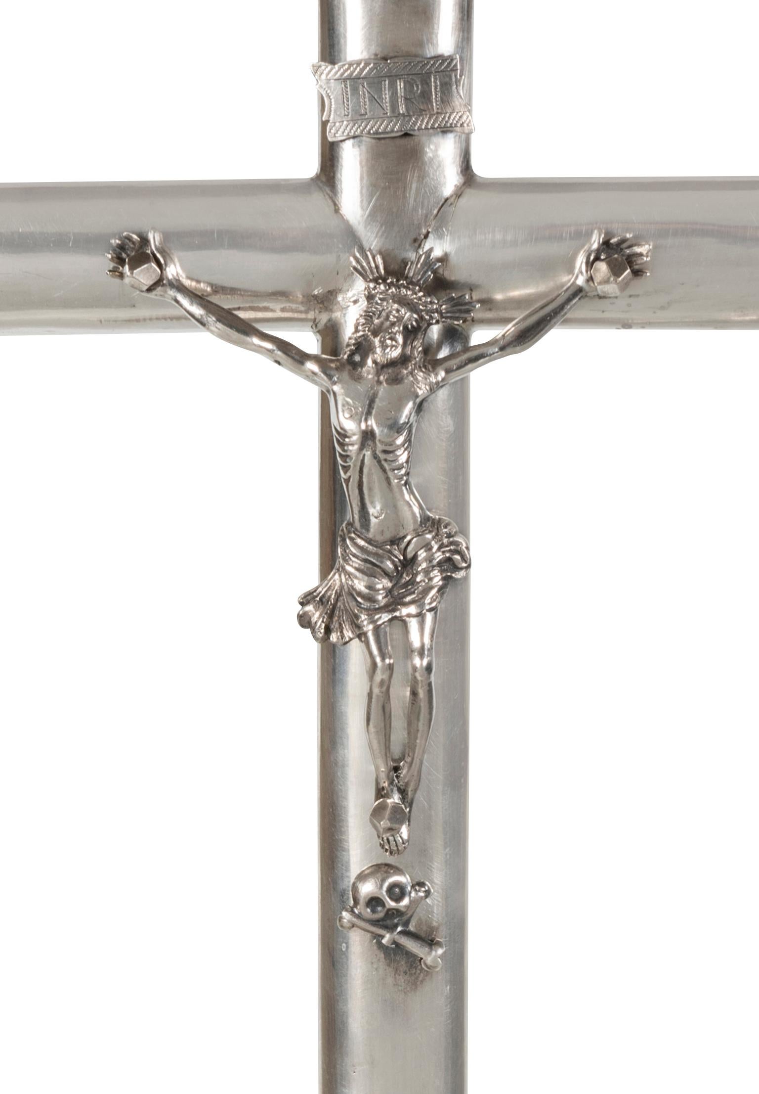 A 19th Century Spanish Silver-Plated Alter Crucifix In Good Condition For Sale In Armadale, Victoria