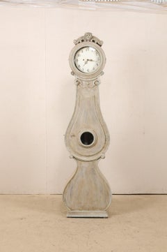 19th Century Swedish Fryksdahl Clock with Ornately Carved Crown and Neck
