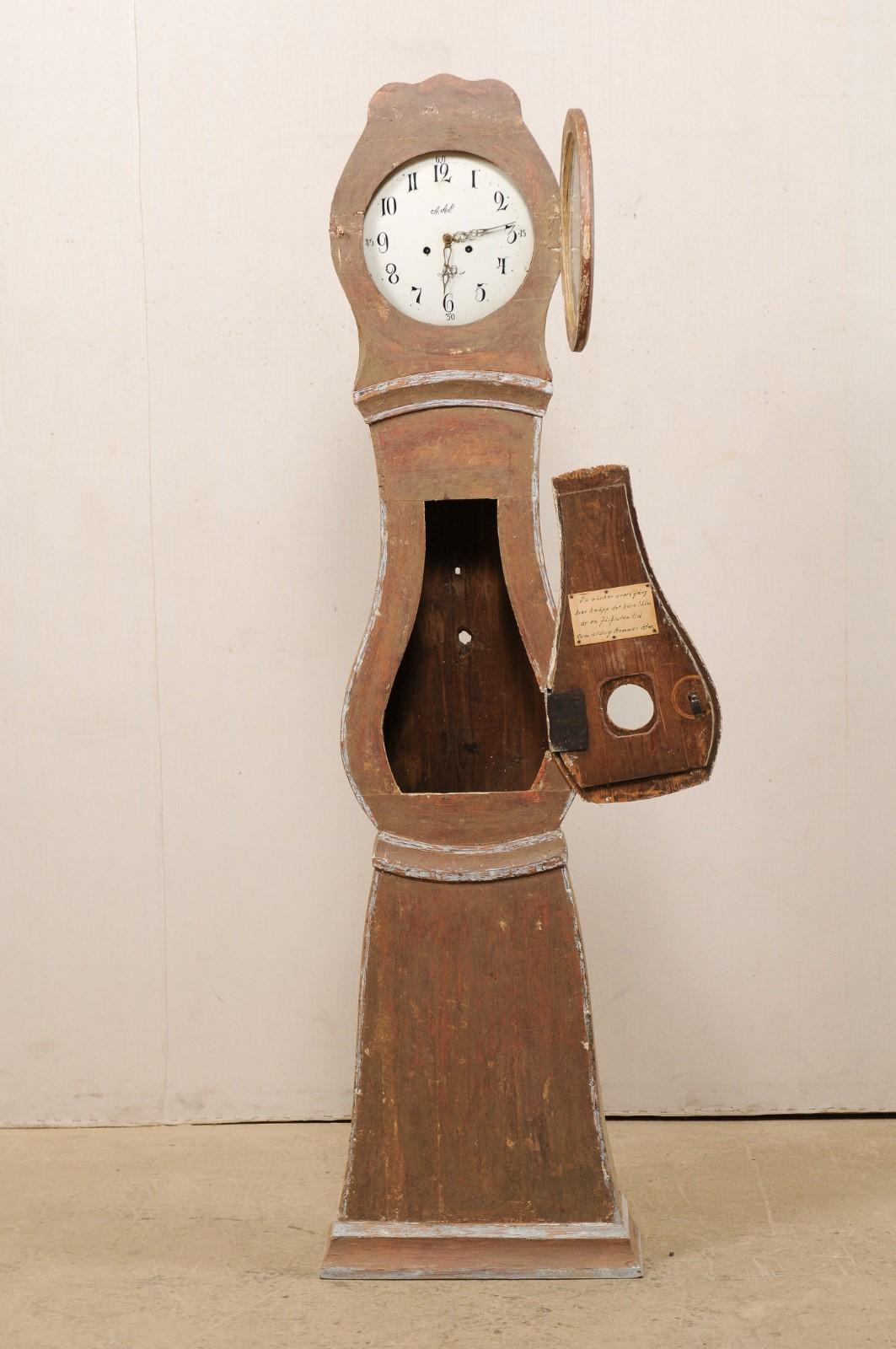 Wood 19th Century Swedish Mora Clock with Scalloped Crown and Teardrop Belly For Sale