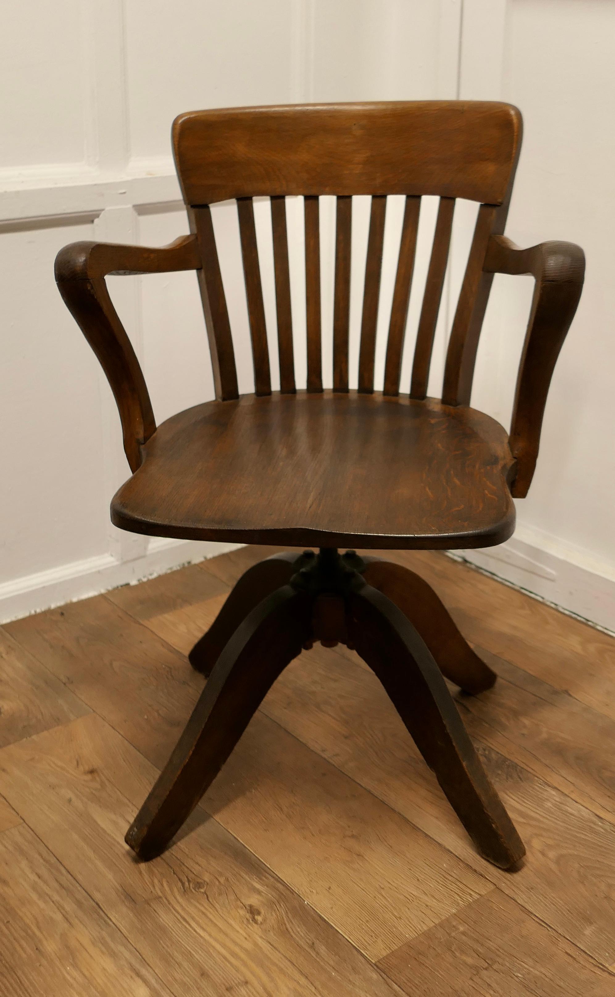 Arts and Crafts A 19th Century Swivelling Oak Office Chair or Desk Chair      For Sale