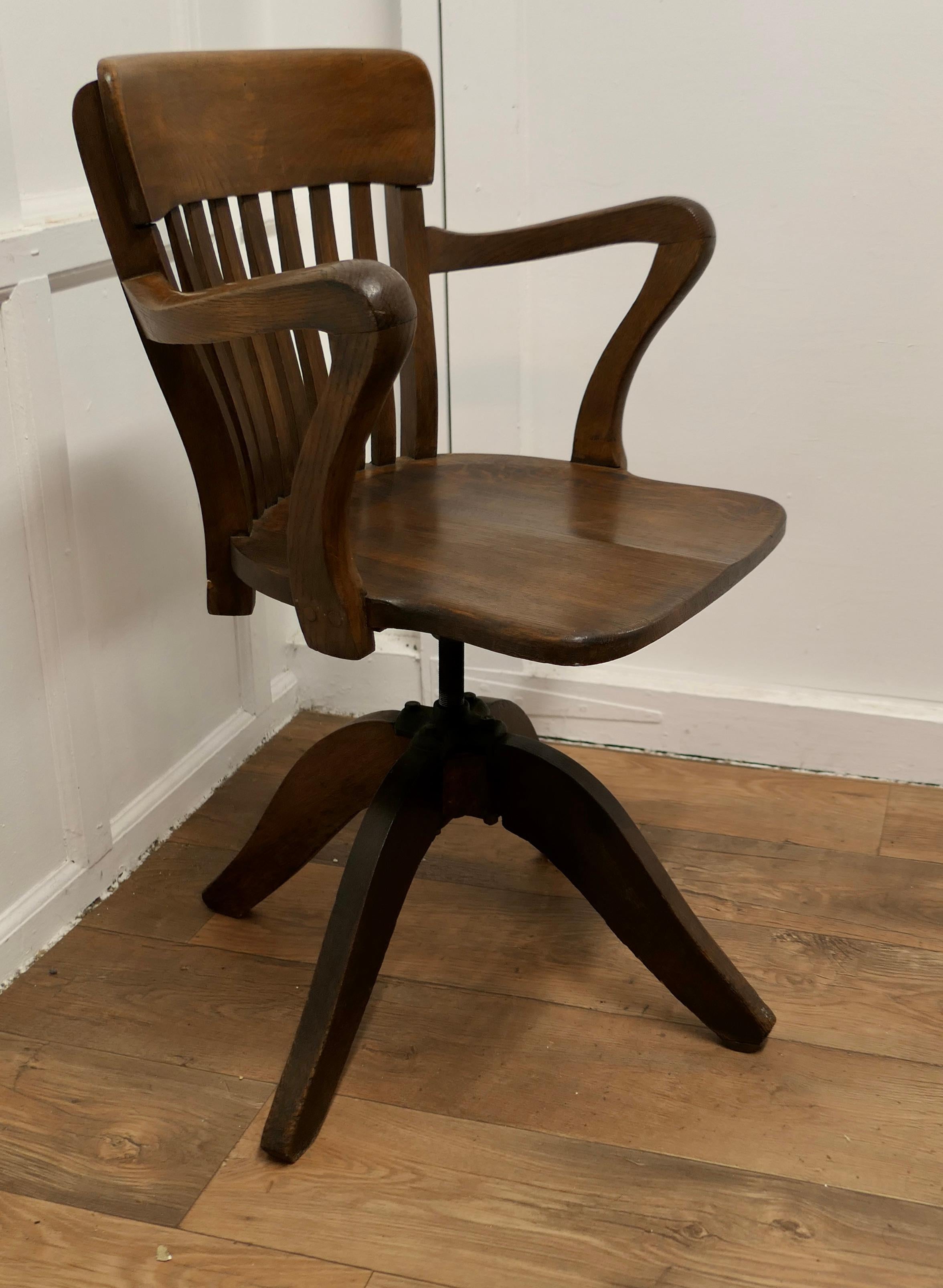 Early 20th Century A 19th Century Swivelling Oak Office Chair or Desk Chair      For Sale