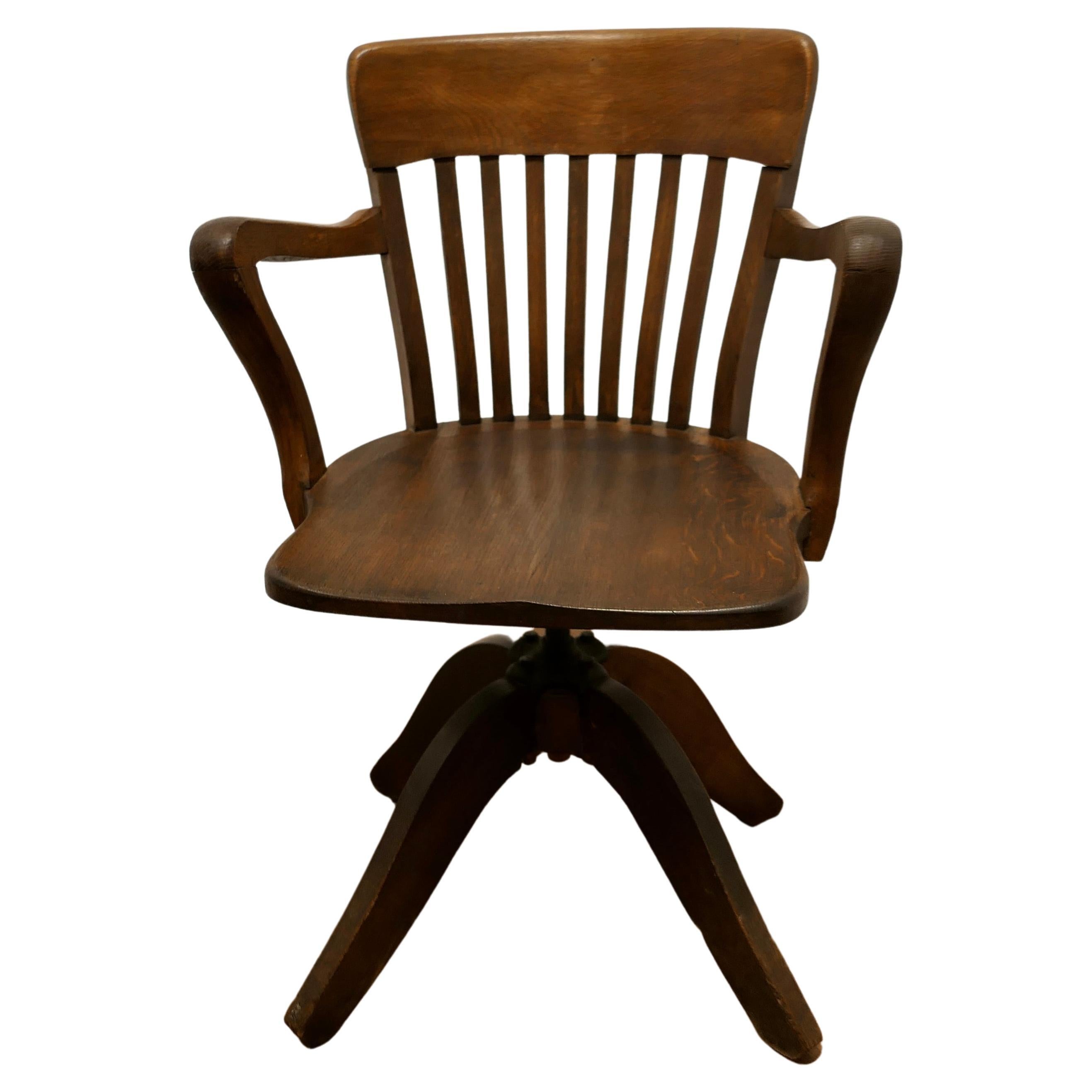 A 19th Century Swivelling Oak Office Chair or Desk Chair      For Sale