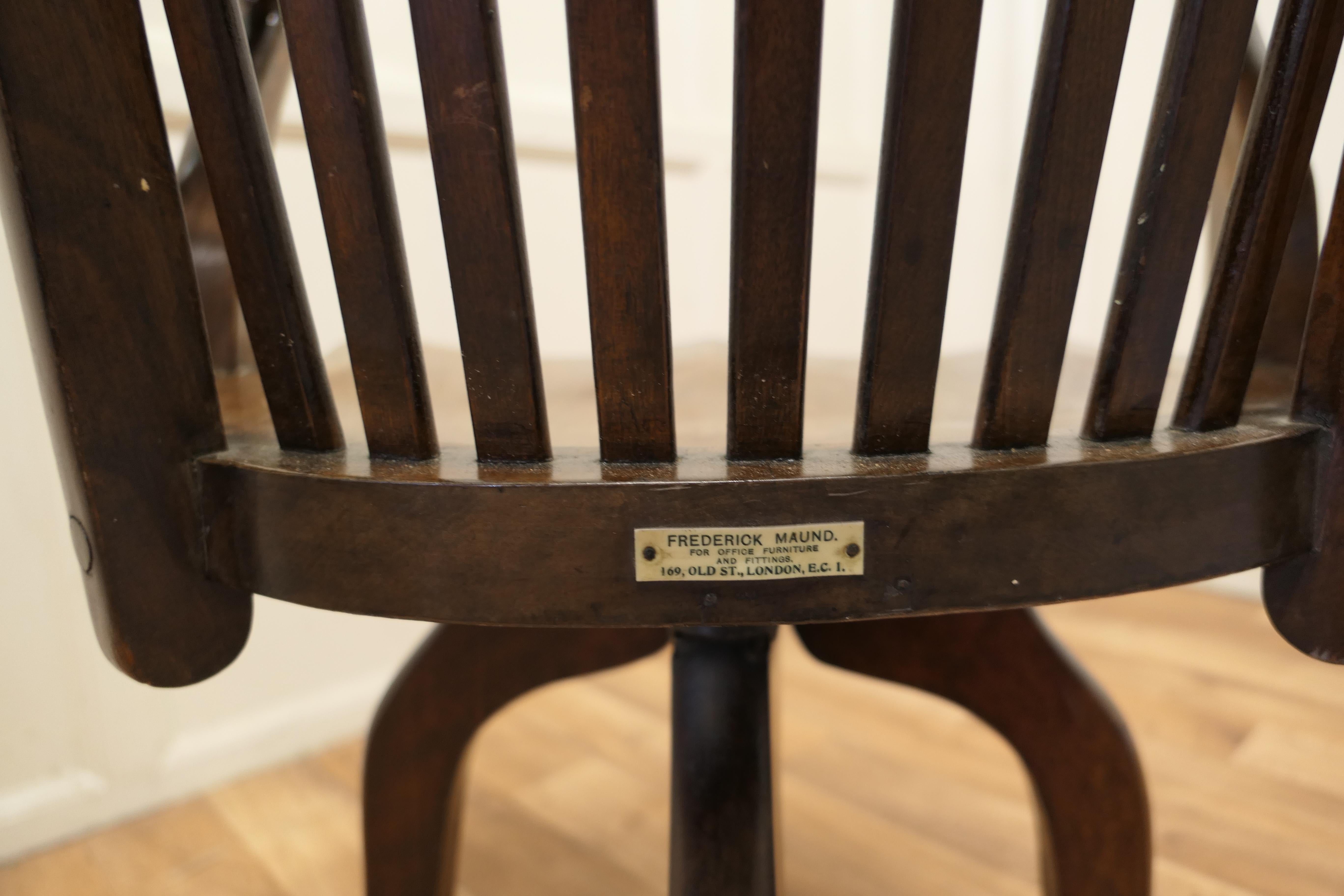 19th Century Swivelling Oak Office or Desk Chair 3
