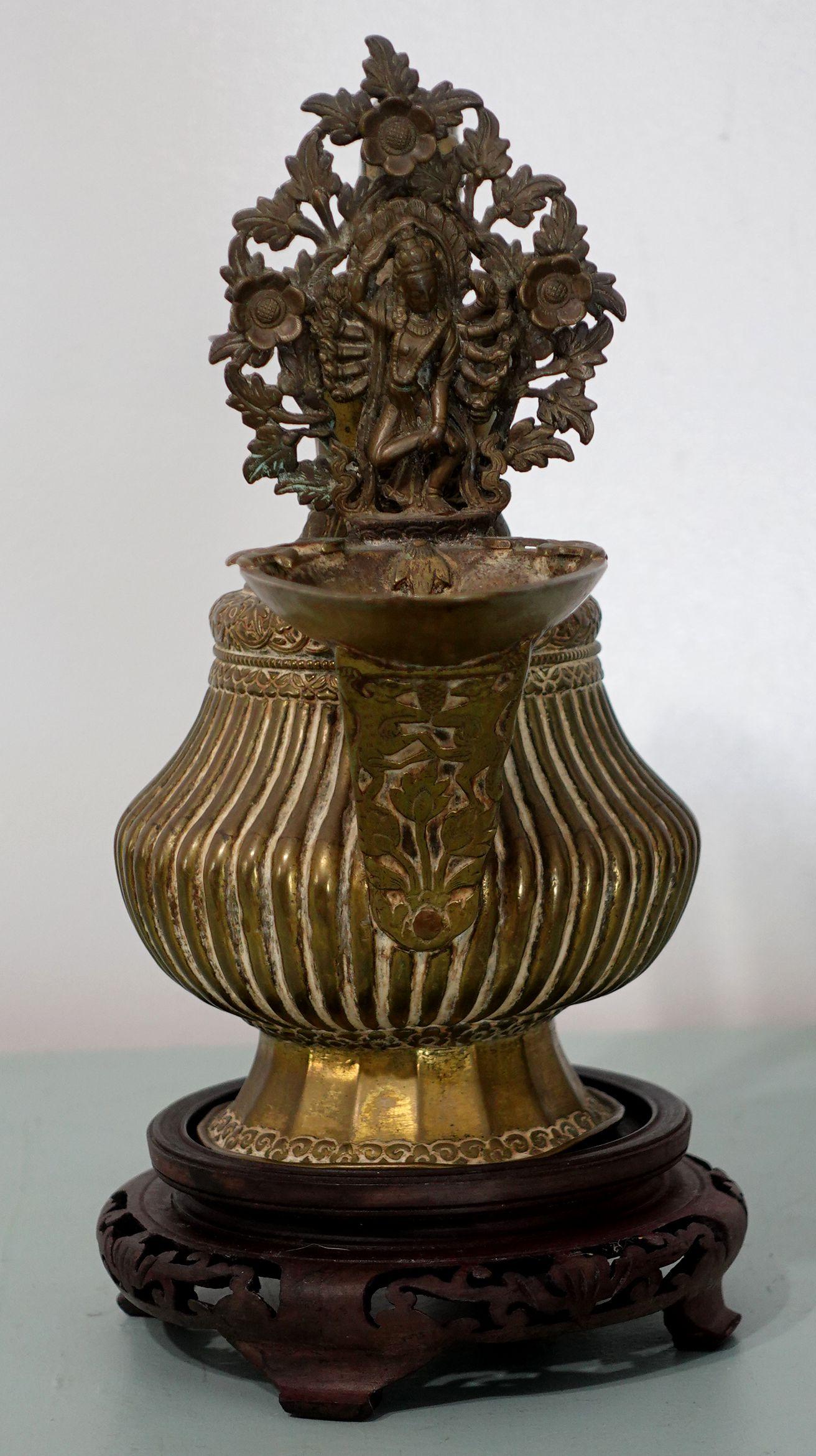 Bronze 19th Century Tibetan Oil Lamp For Sale