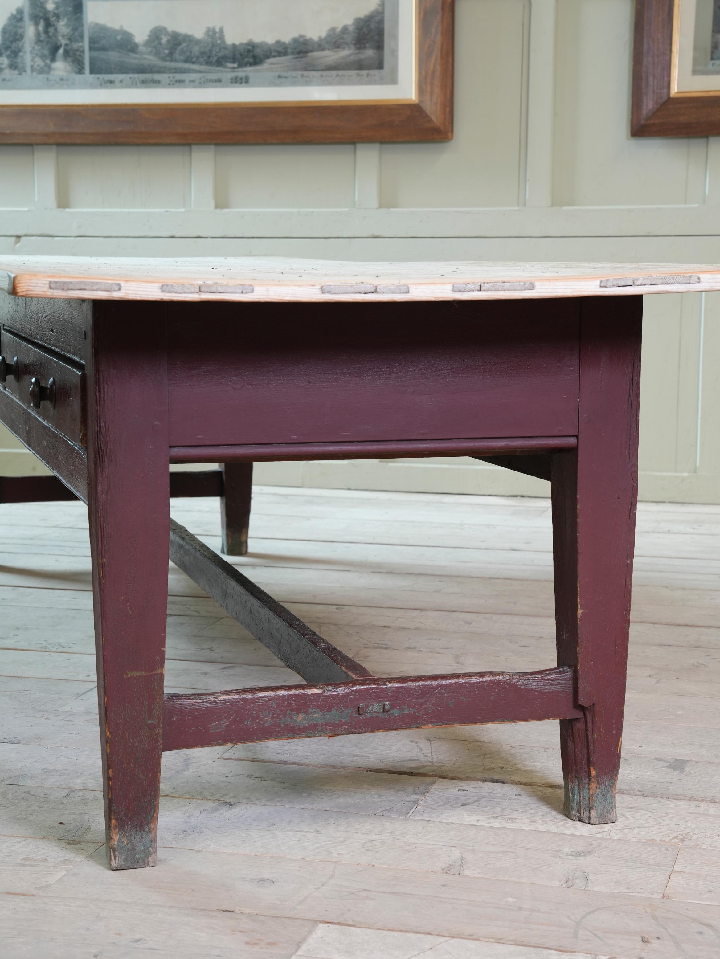 19th Century Welsh Scrub Top Kitchen Table In Good Condition In Conwy, GB