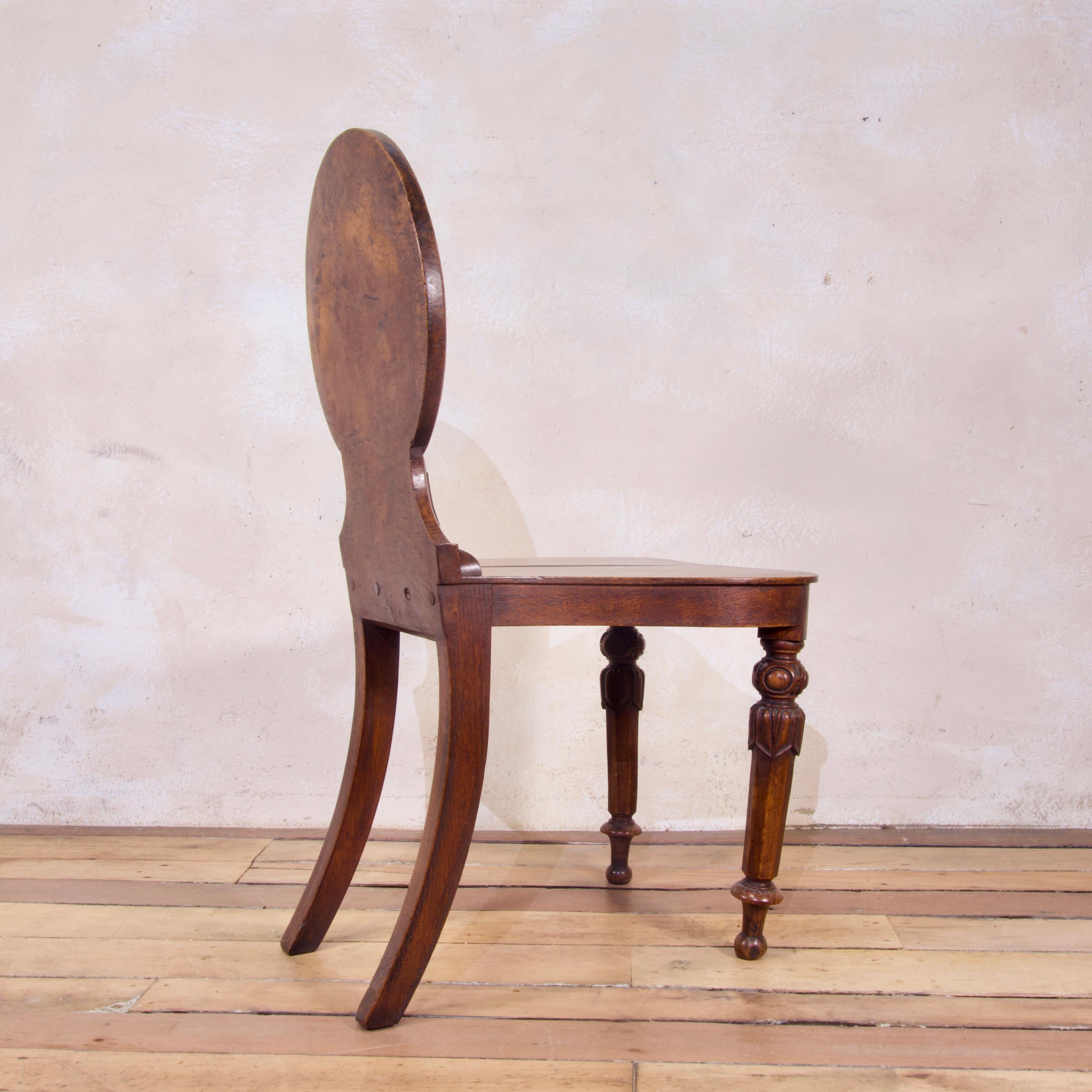 19th Century William IV Elm and Burr Elm Hall Chair In Good Condition For Sale In Basingstoke, Hampshire