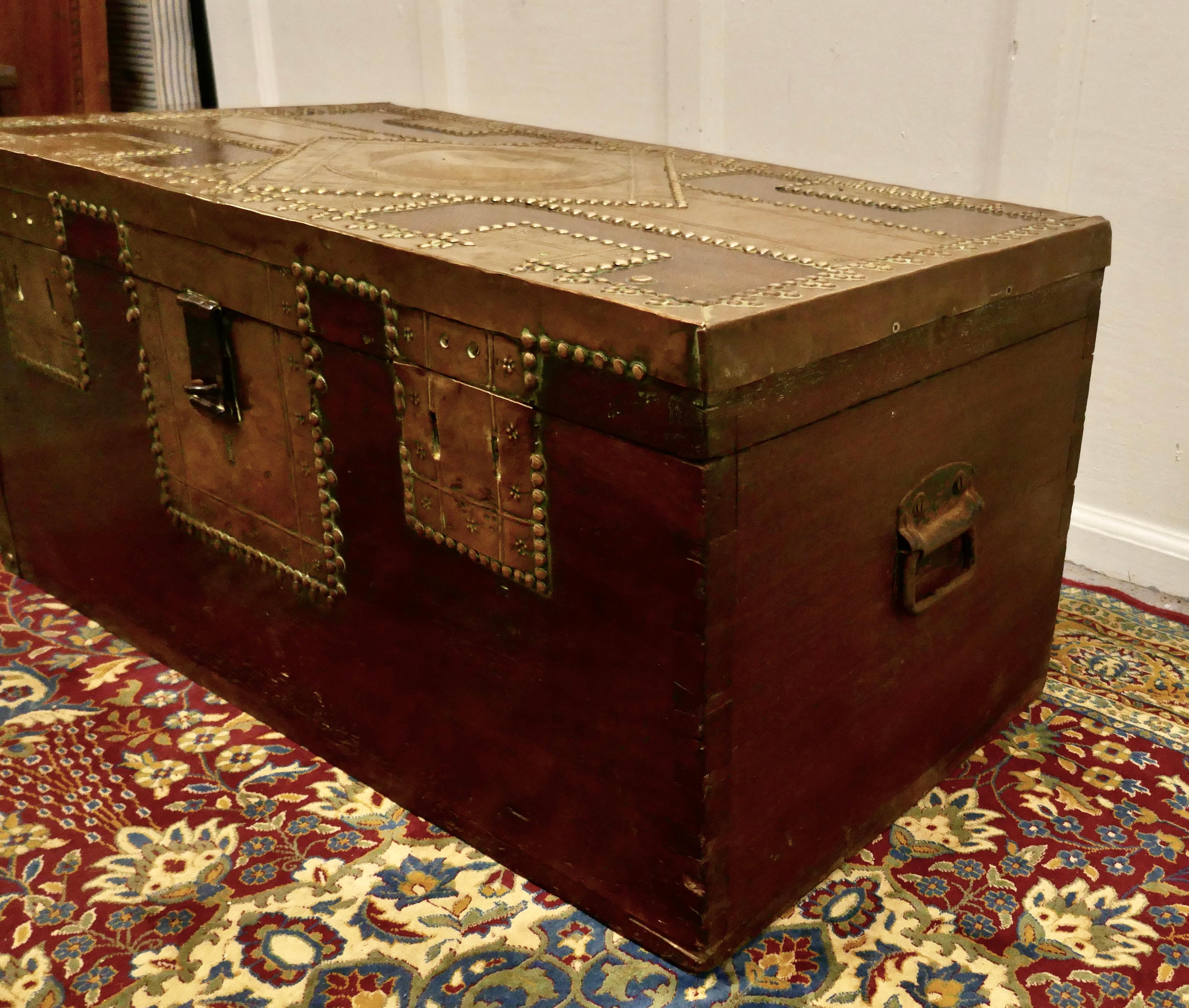19th Century Zanzibar Trunk In Good Condition For Sale In Chillerton, Isle of Wight