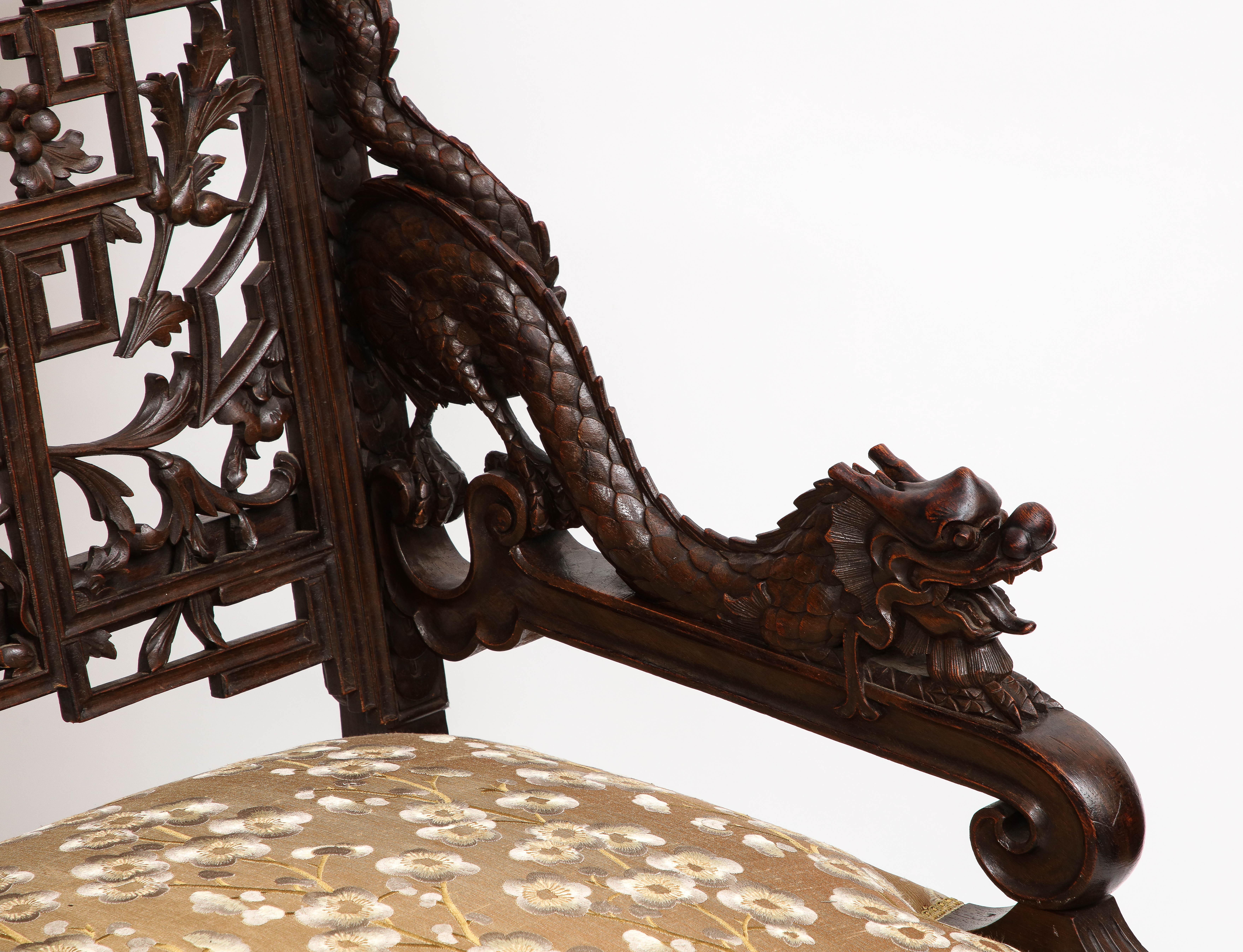 Ein Hartholz-Sofa im französischen Japanismus-Stil des 19. Jahrhunderts mit Drachenmuster von Gabriel Viardot im Angebot 1