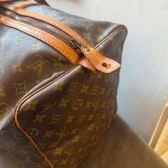Eine Louis Vuitton „Monogram Coated Canvas Boston Sac Souple 55“ aus den 2000er Jahren