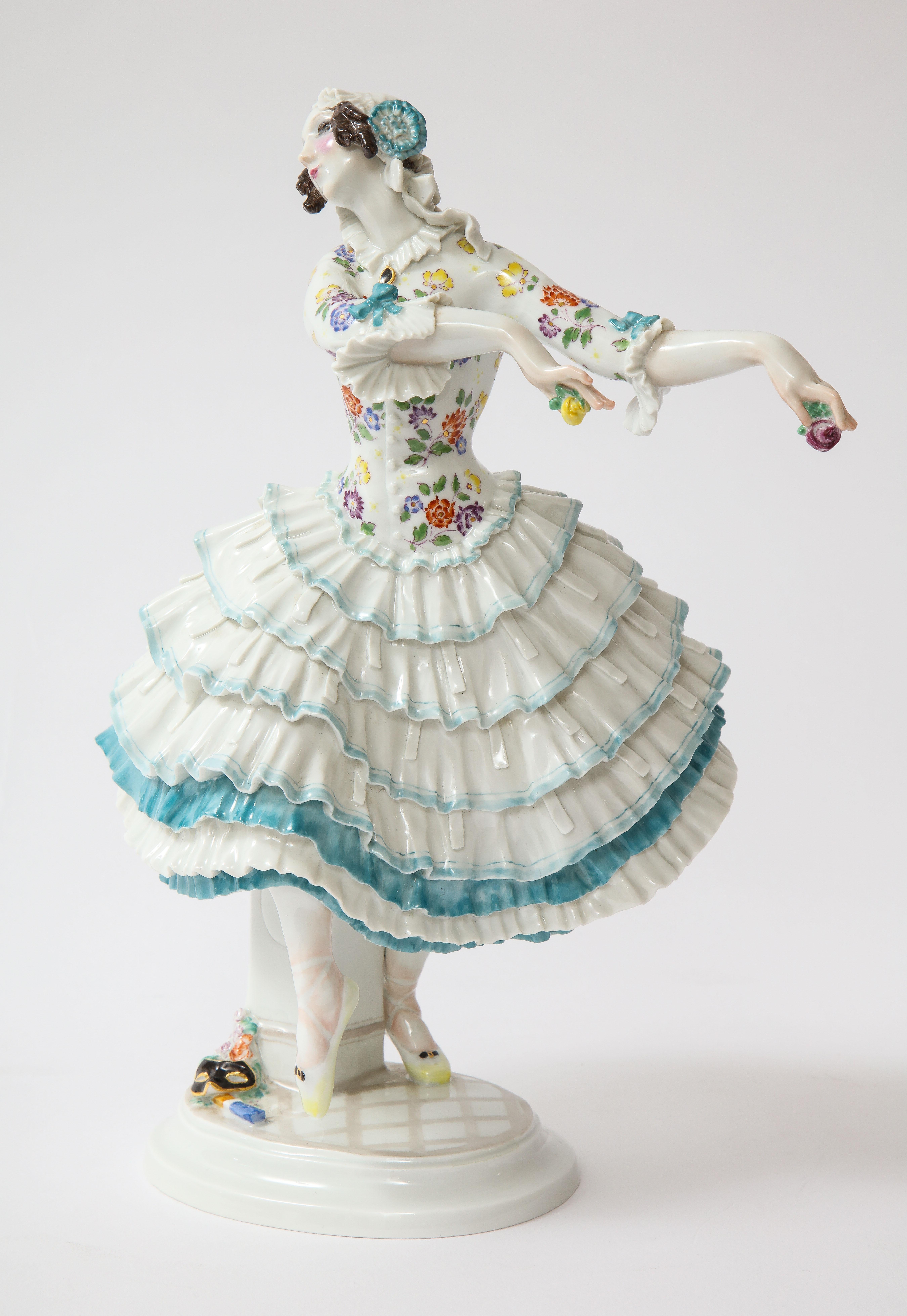 Magnifique danseuse de ballet de Meissen du 20e siècle, Chiarina, tirée des Ballets russes de Paul Scheurich.  Voici la captivante danseuse de ballet de Meissen 