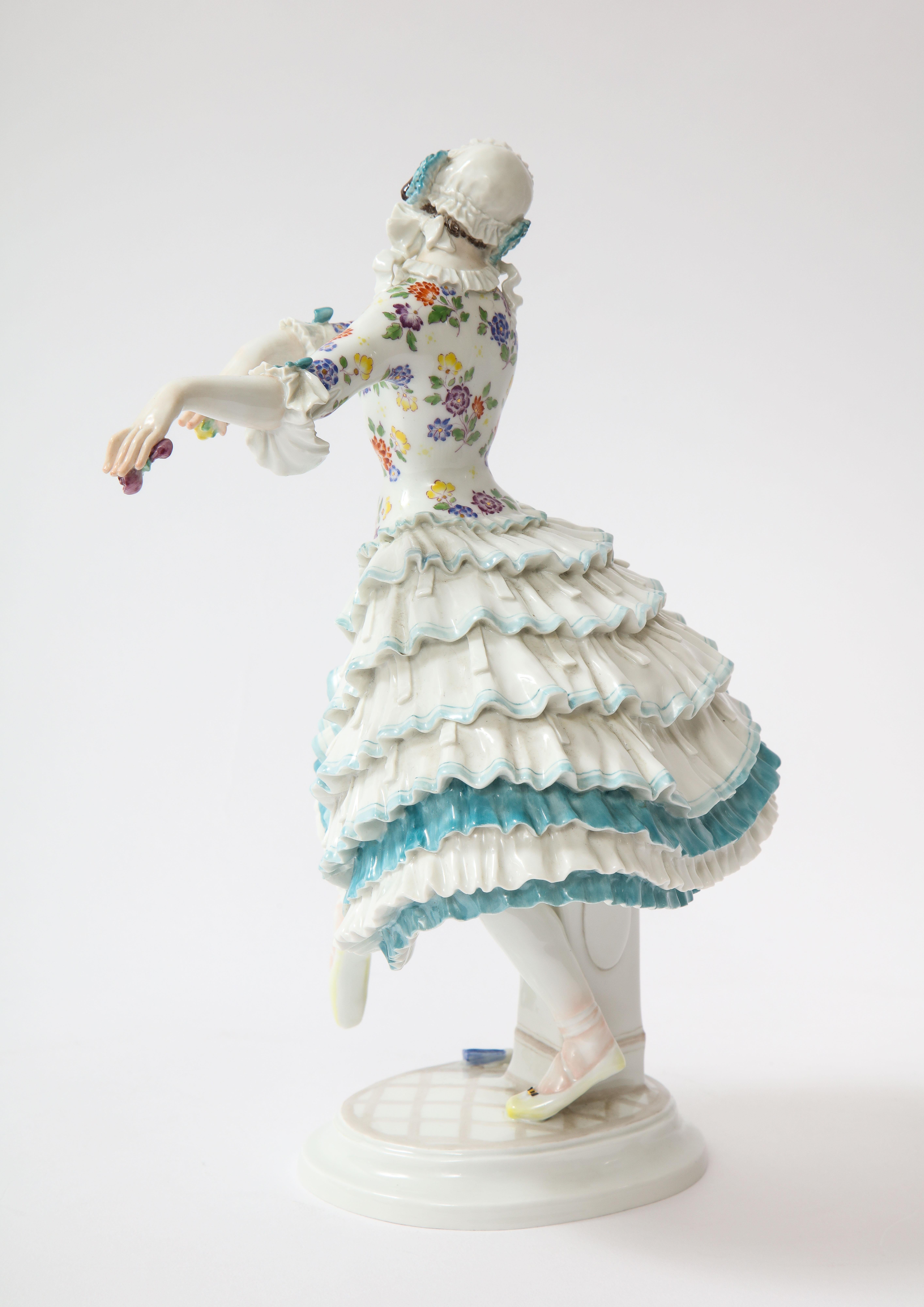 Allemand Une danseuse de ballet de Meissen du 20e siècle « Chiarina » du ballet russe de Paul Scheurich en vente