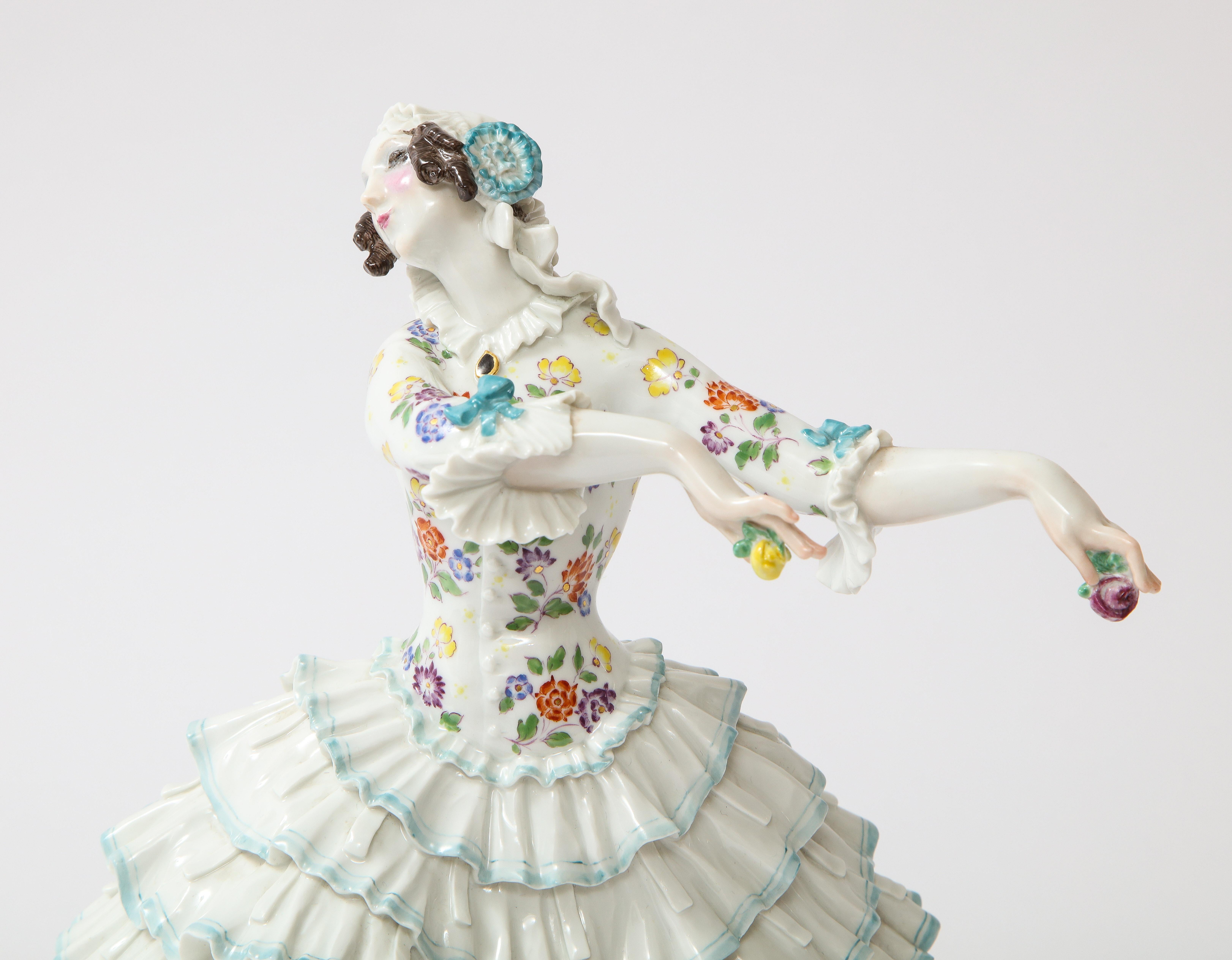 Une danseuse de ballet de Meissen du 20e siècle « Chiarina » du ballet russe de Paul Scheurich en vente 1