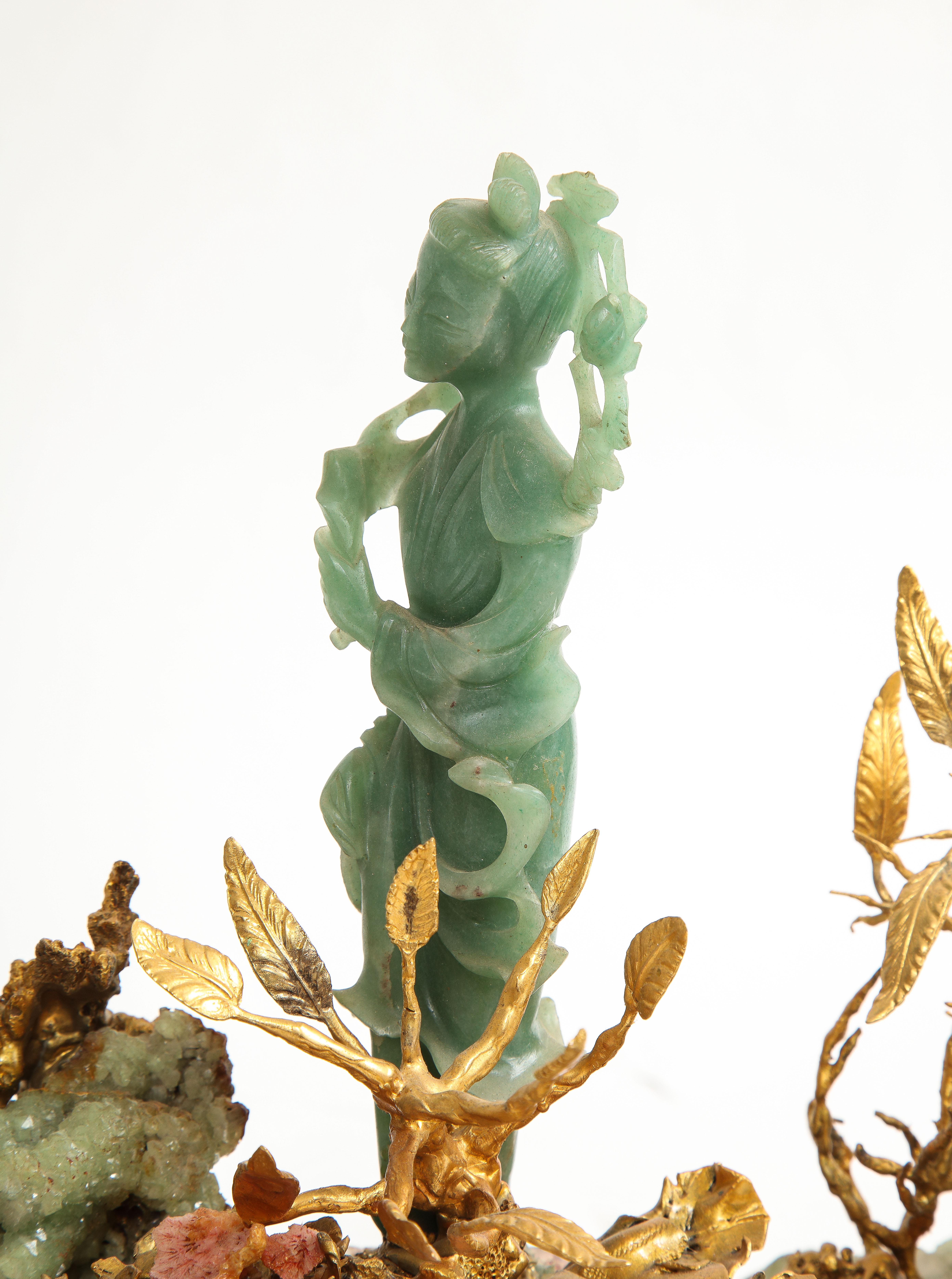 Accessoire de bureau/sculpture chinois du XXe siècle en jade, cloison et métal doré en vente 2