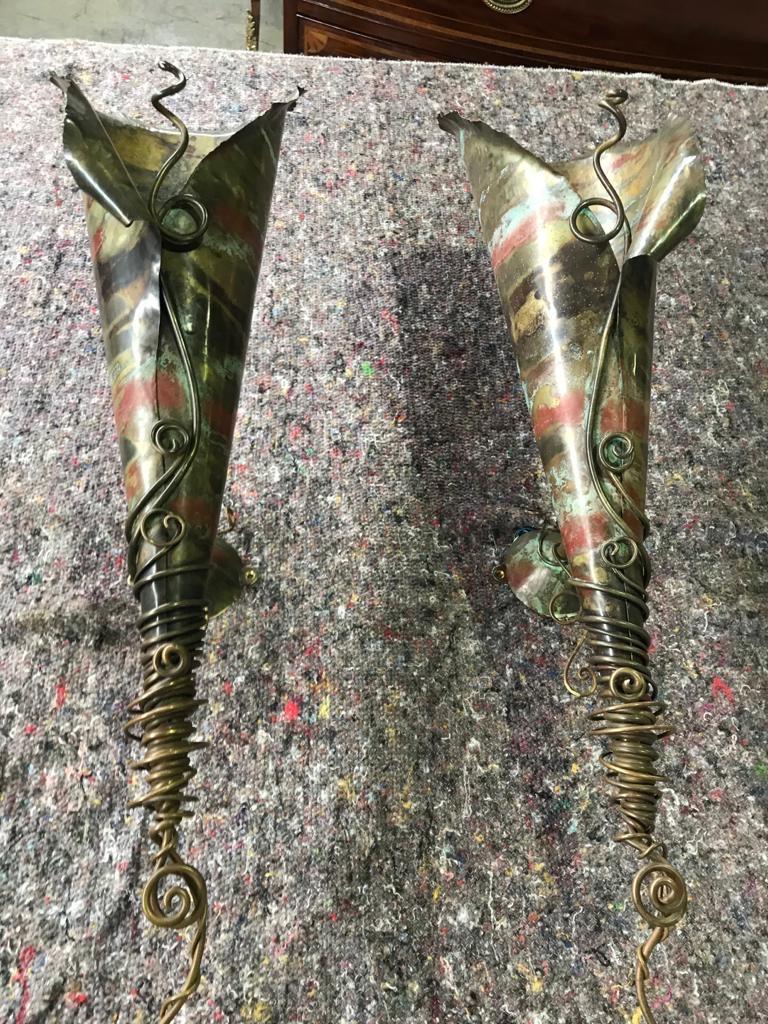Hand-Crafted 20th Century English Pair of Copper Hammered Wall Torches For Sale