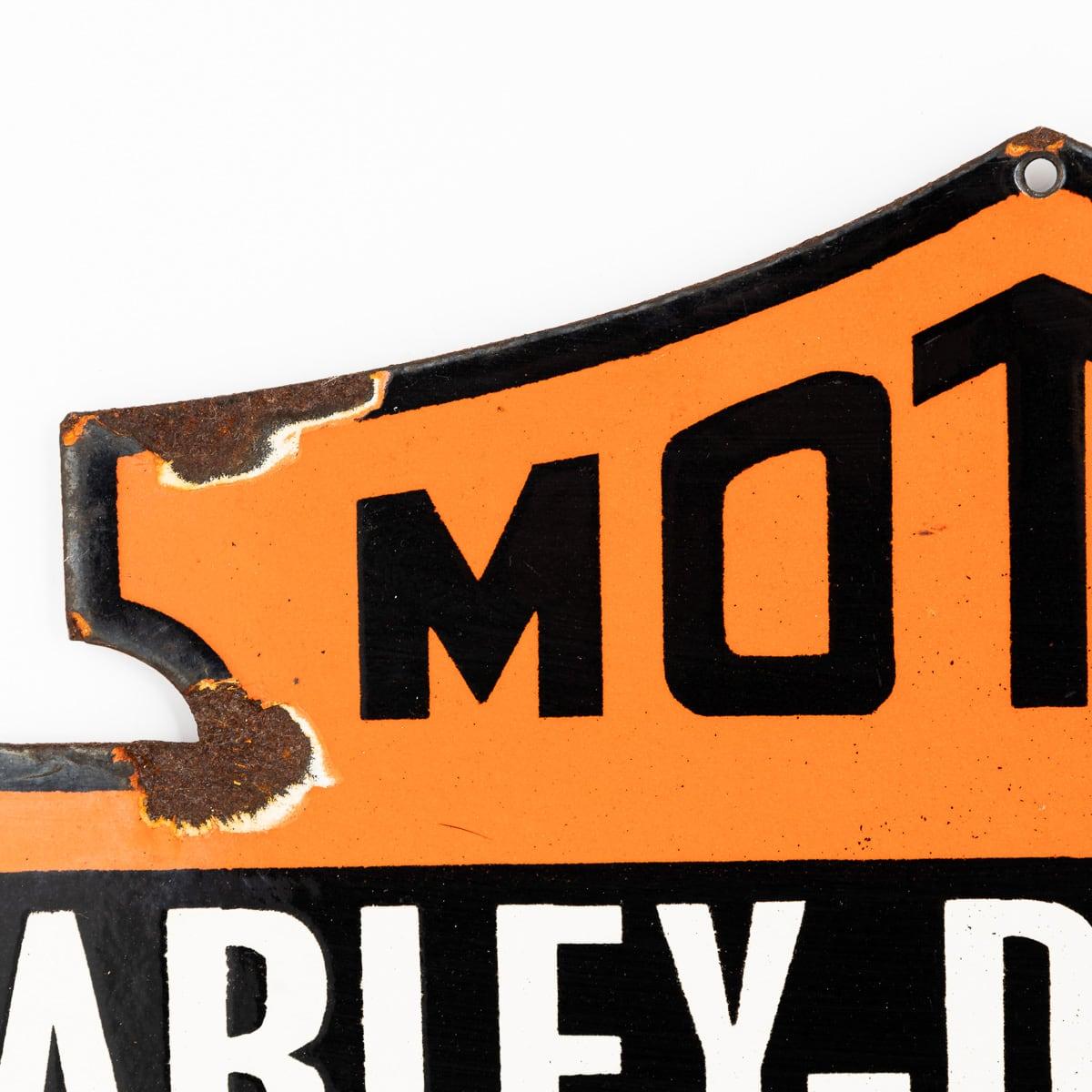Un cartello smaltato del 20° secolo per motociclette Harley Davidson In condizioni buone in vendita a Royal Tunbridge Wells, Kent