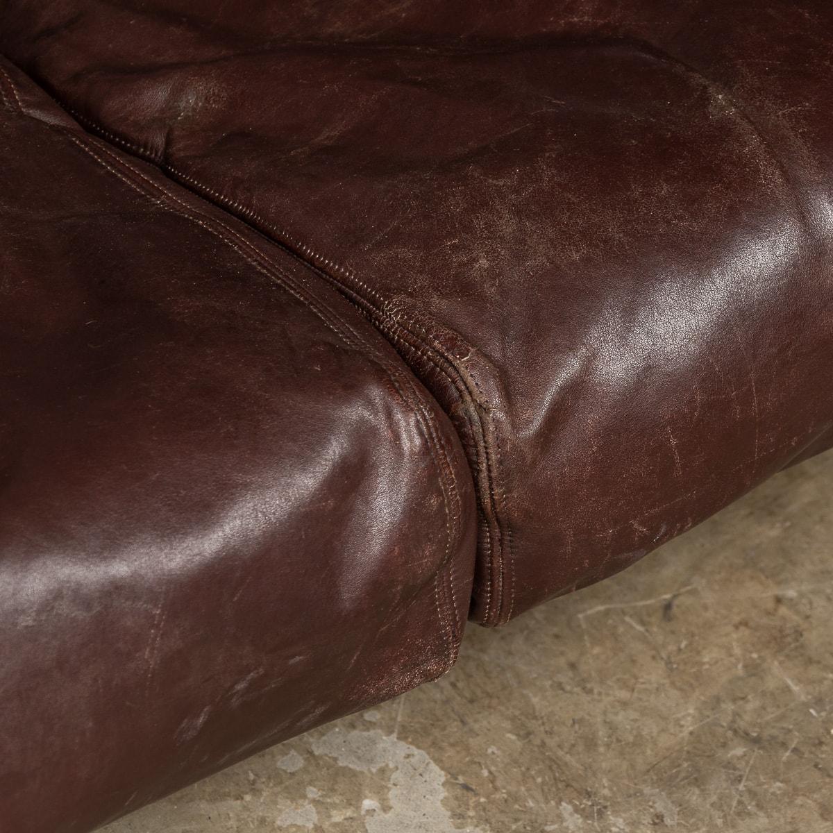 A 20th Century Italian Brown Leather Sofa By Gae Aulenti For Poltronova c.1962 For Sale 5