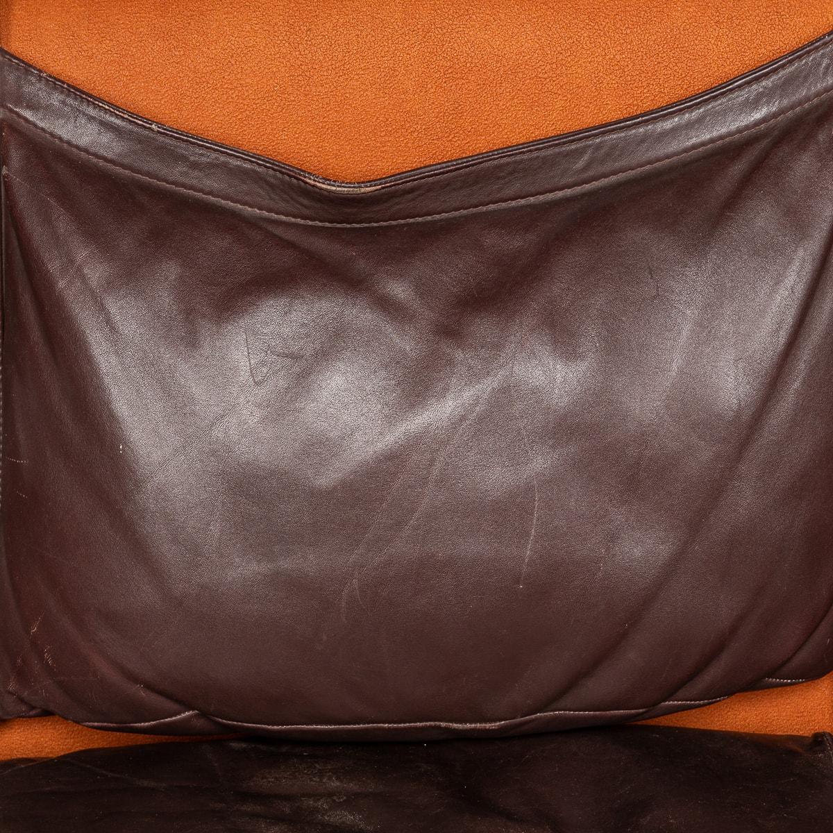 A 20th Century Italian Brown Leather Sofa By Gae Aulenti For Poltronova c.1962 For Sale 6