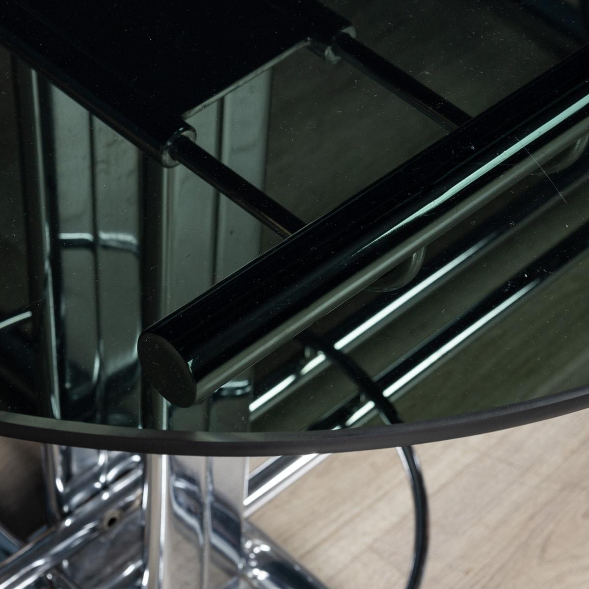 Table de salle à manger italienne géométrique du 20ème siècle en chrome et verre avec six chaises en vente 10