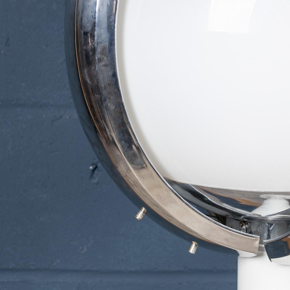 Lampadaire italien de l'« ère spatiale » du 20e siècle avec verre vénitien soufflé à la main en vente 6