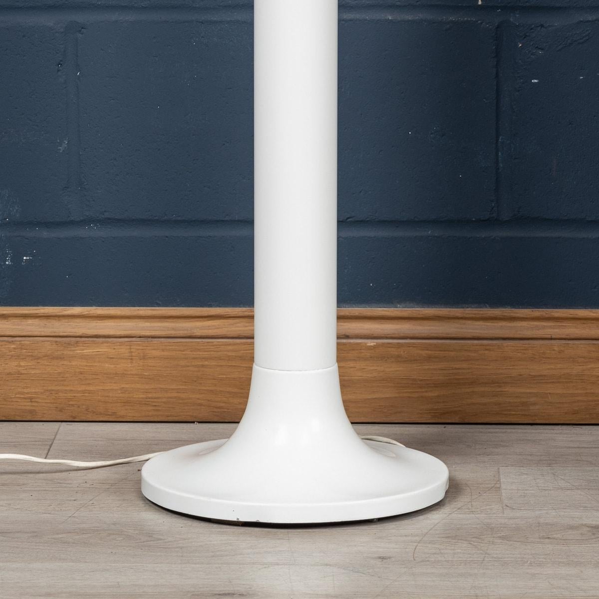 Lampadaire italien de l'« ère spatiale » du 20e siècle avec verre vénitien soufflé à la main en vente 10