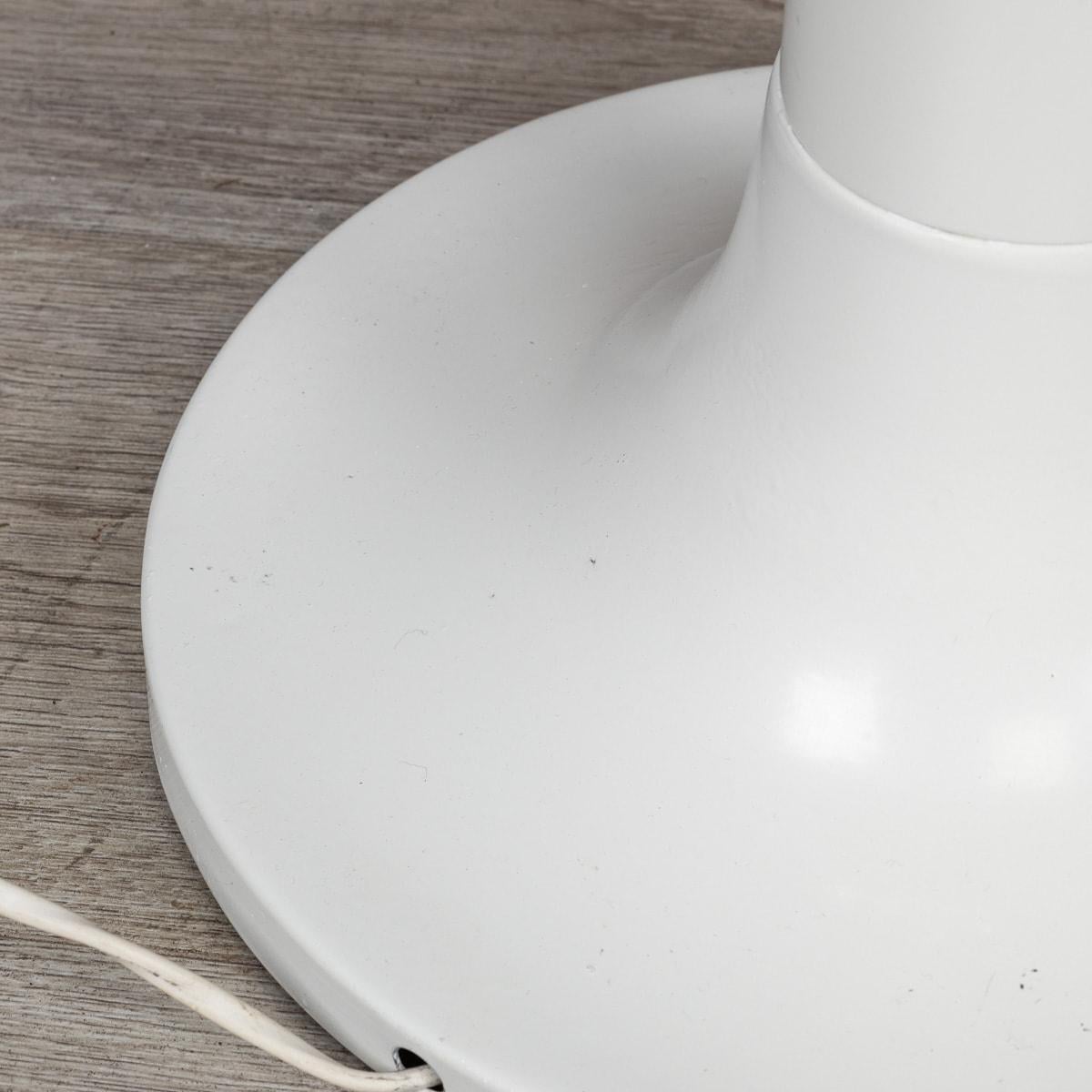 Lampadaire italien de l'« ère spatiale » du 20e siècle avec verre vénitien soufflé à la main en vente 13
