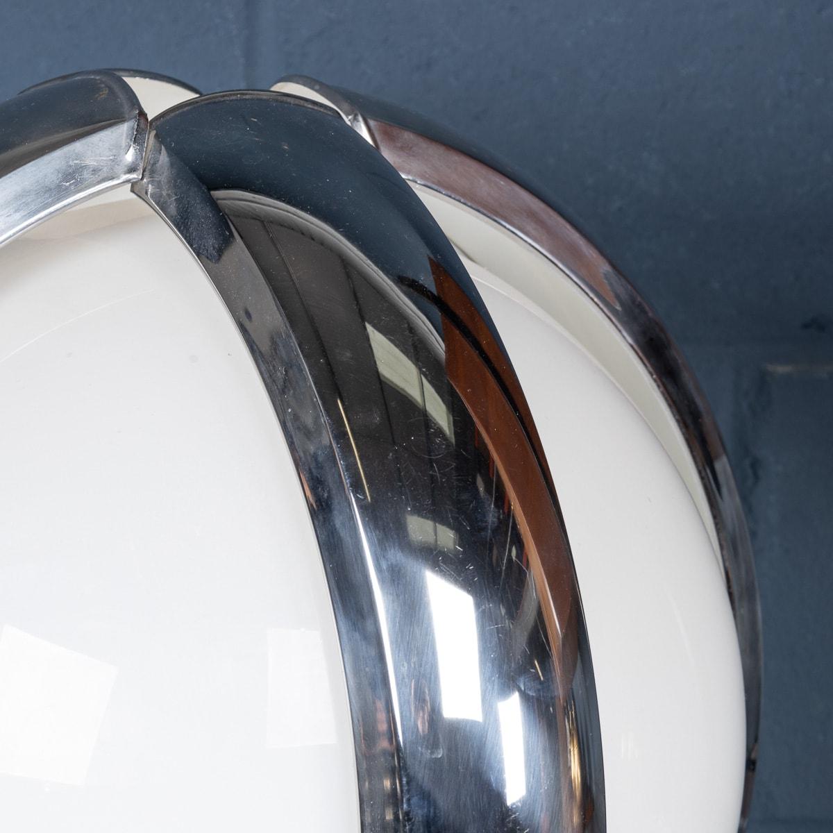 Lampadaire italien de l'« ère spatiale » du 20e siècle avec verre vénitien soufflé à la main en vente 3
