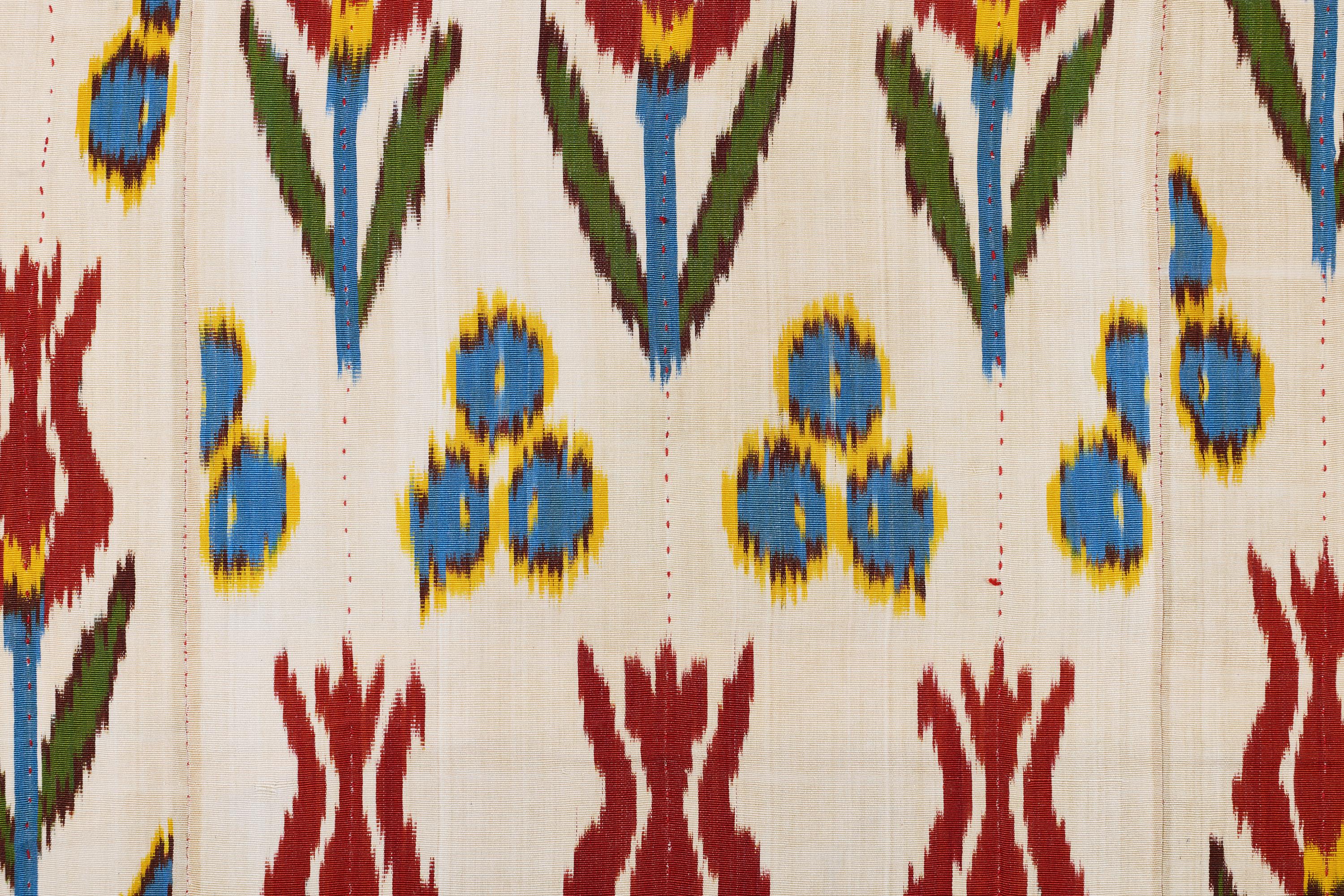 A 20th Century Large Tulip Pattern Uzbekistan Silk Ikat Panel For Sale 1