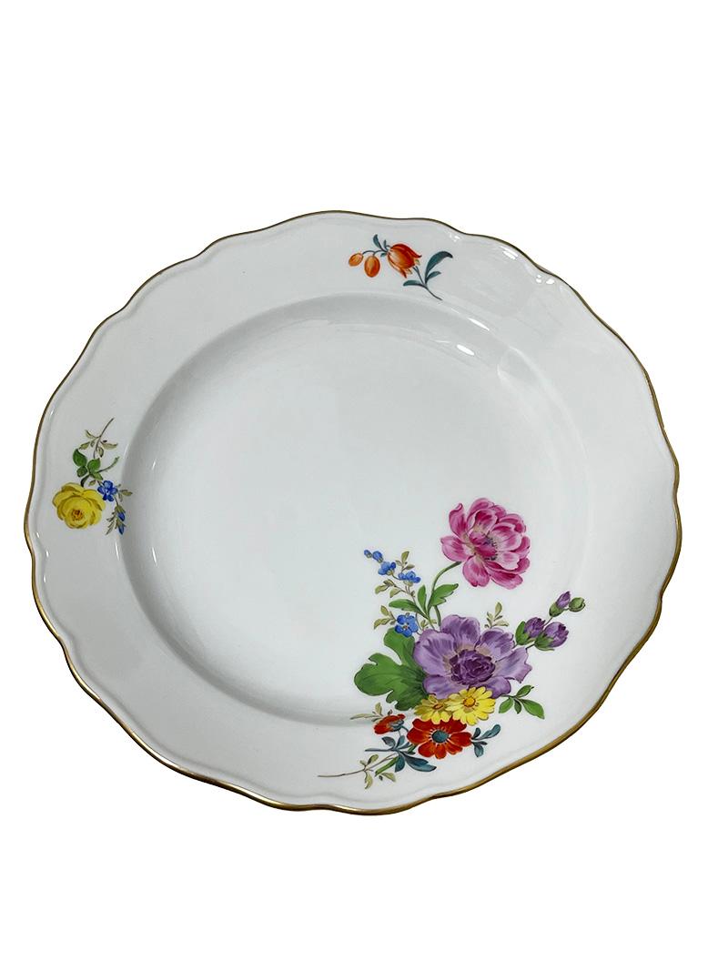 A 20th century Meissen porcelain set, Germany For Sale 5