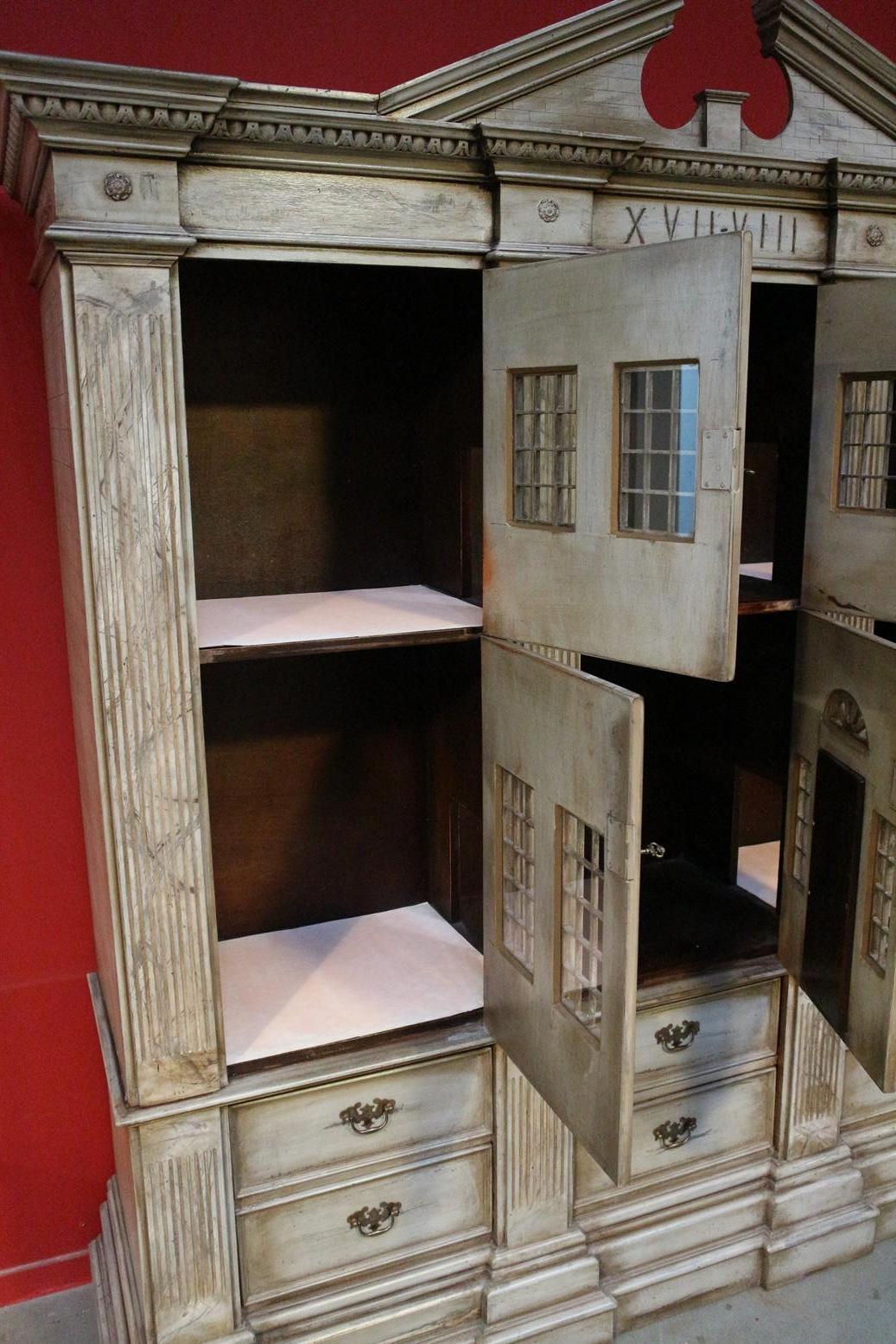 20th Century Special Dollhouse in a Very Large Format 4