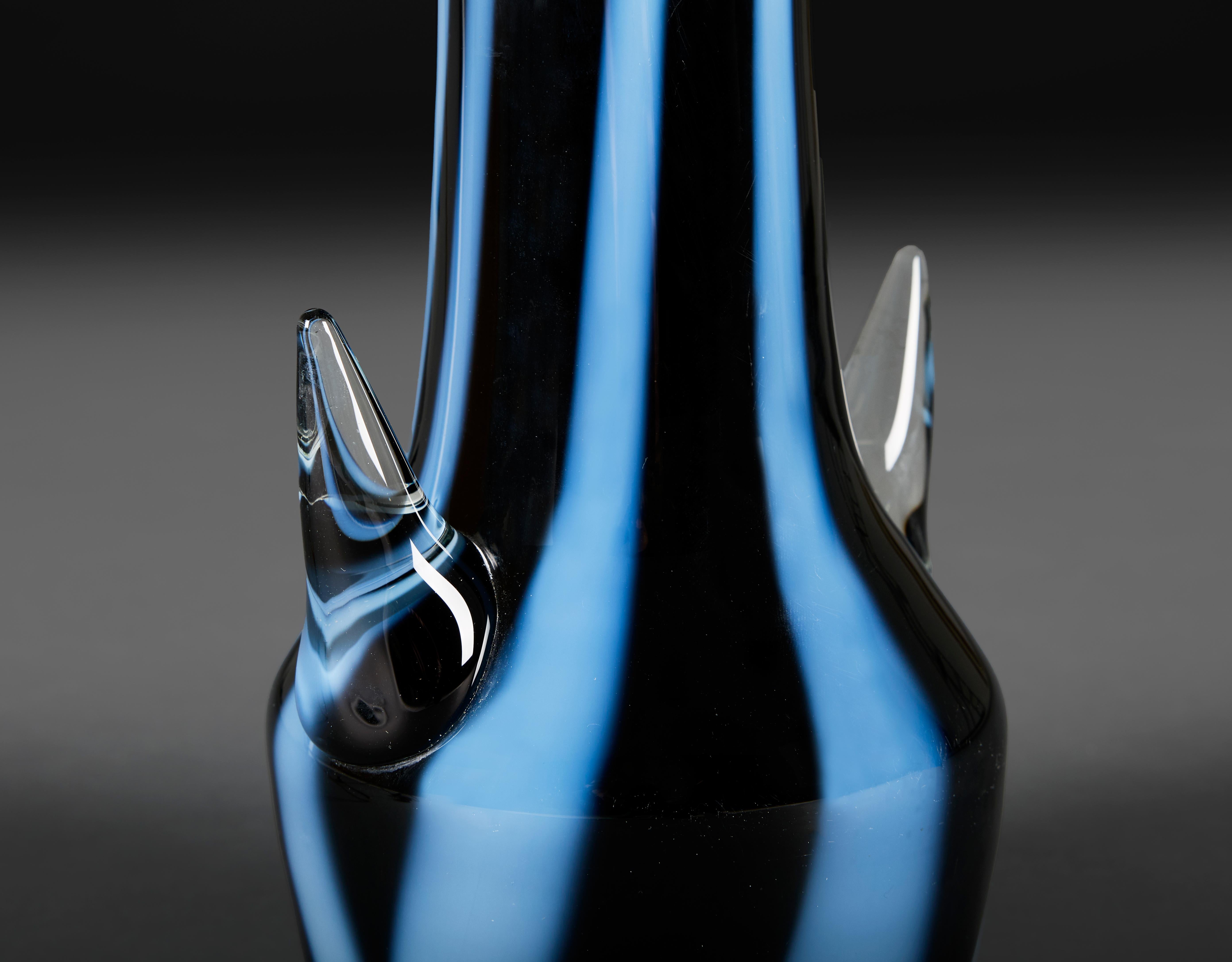 Lámpara de cristal de Murano rayado del siglo XX con asas estilizadas Italiano en venta