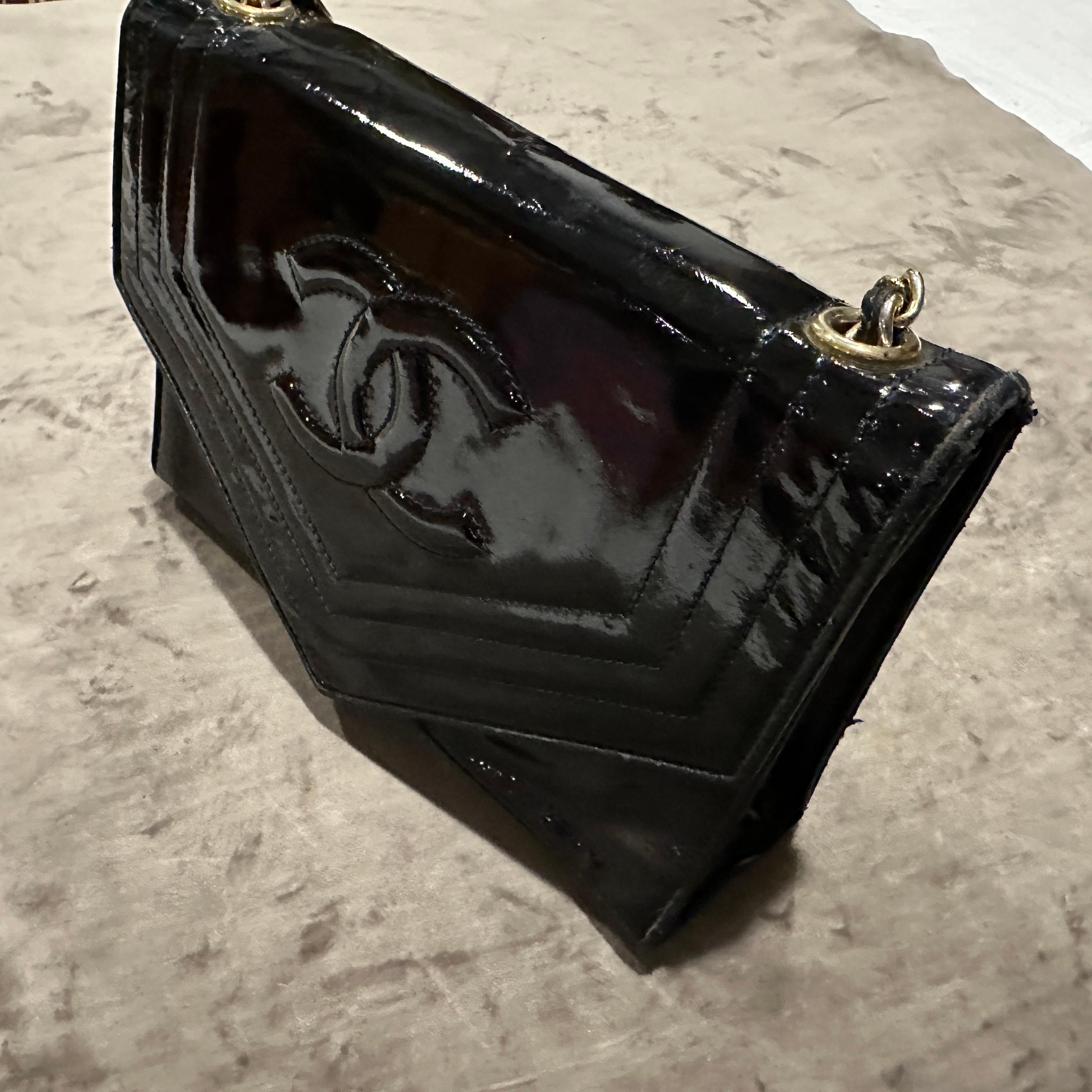 A 21st Century Chanel Black Glossy Patent Leather Crossbody Bag For Sale 8