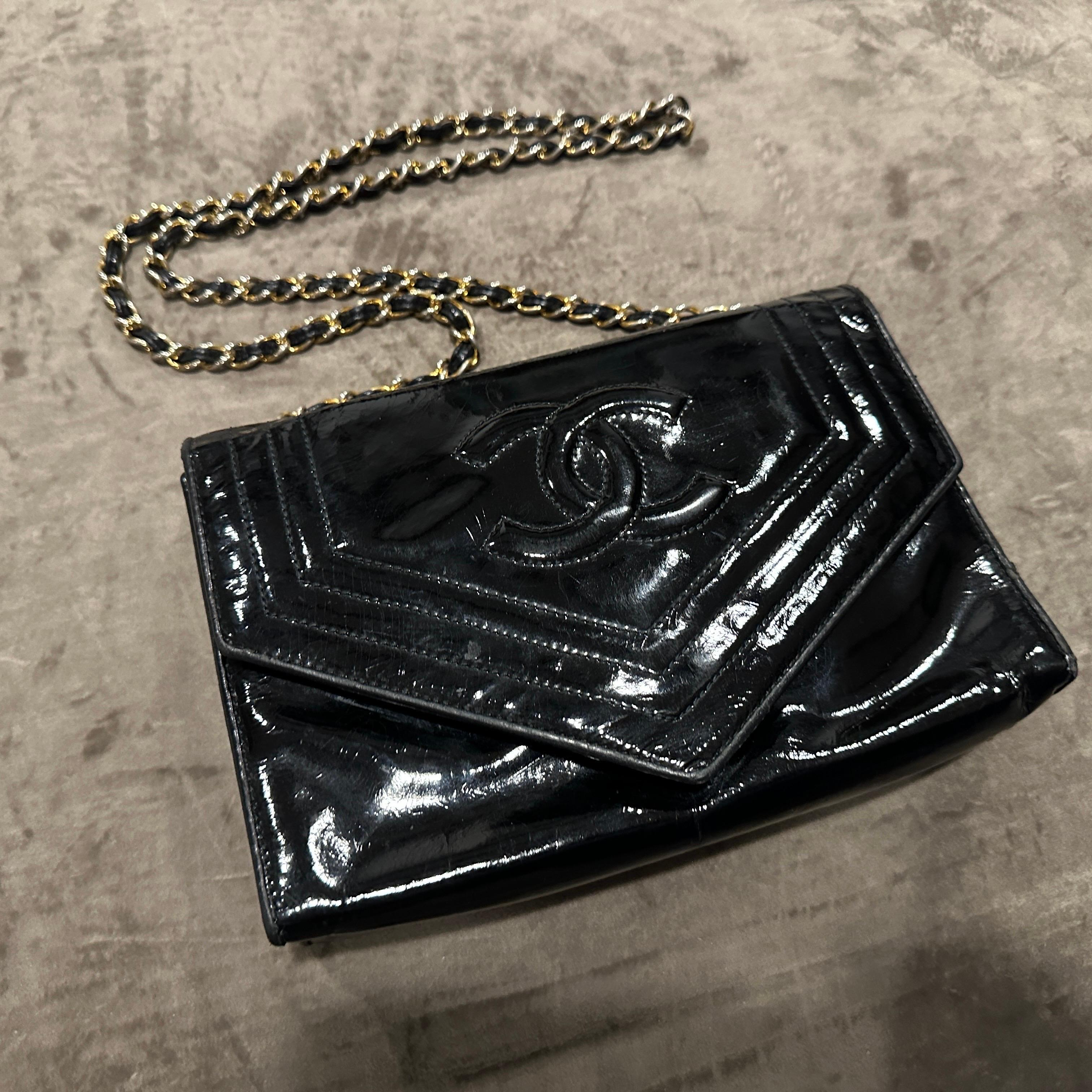 Women's A 21st Century Chanel Black Glossy Patent Leather Crossbody Bag For Sale