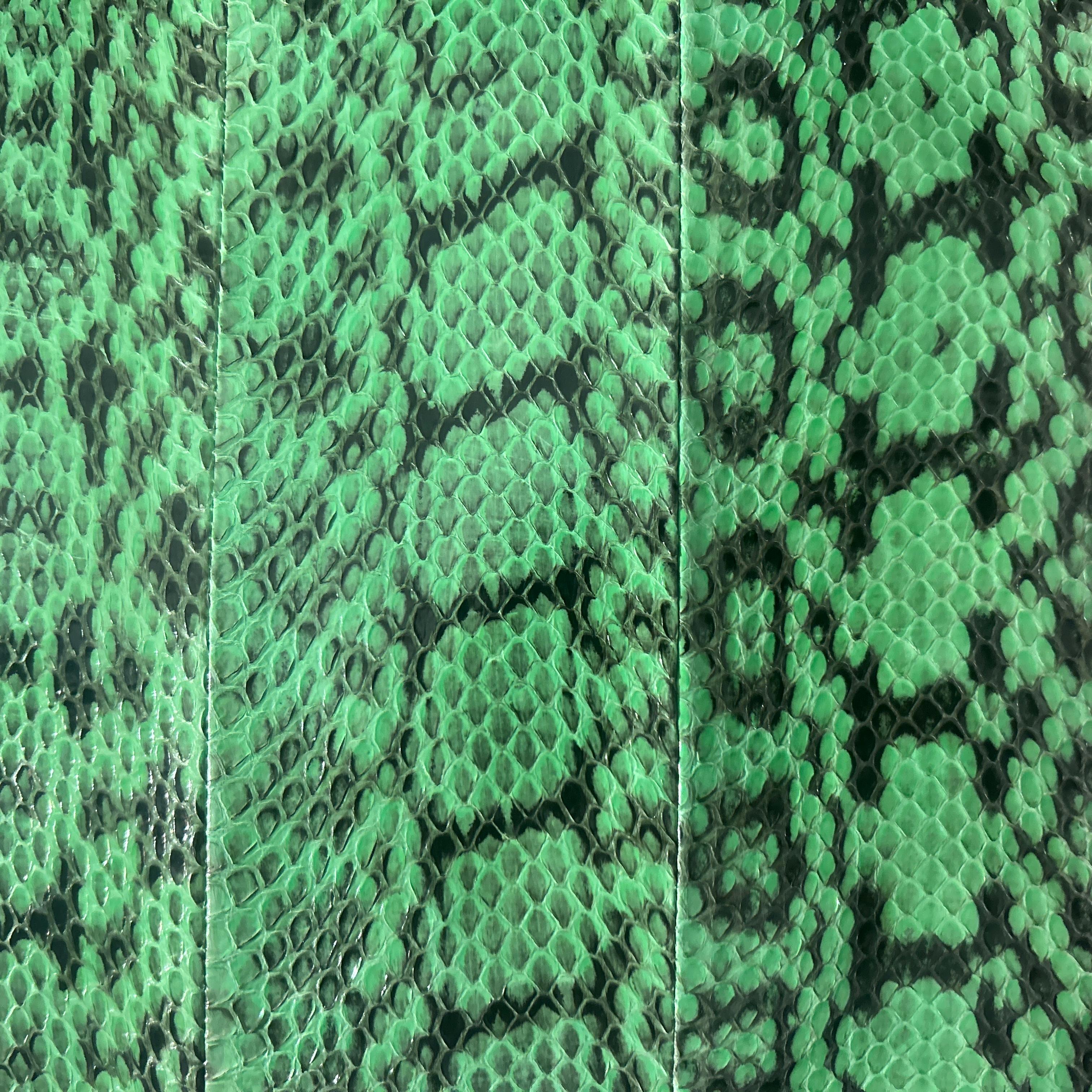 Sac ceinture Emilio Pucci du 21e siècle en python imprimé vert en vente 1
